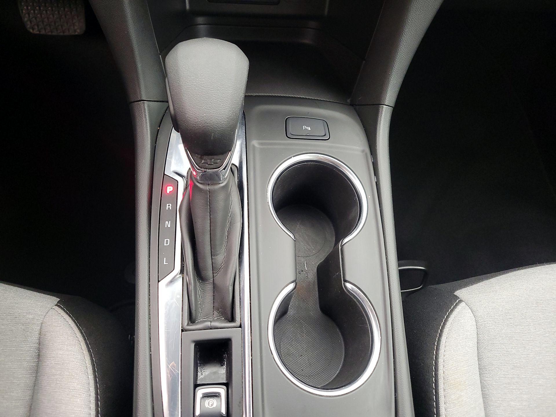 Thumbnail: 2022 Chevrolet Equinox - 15