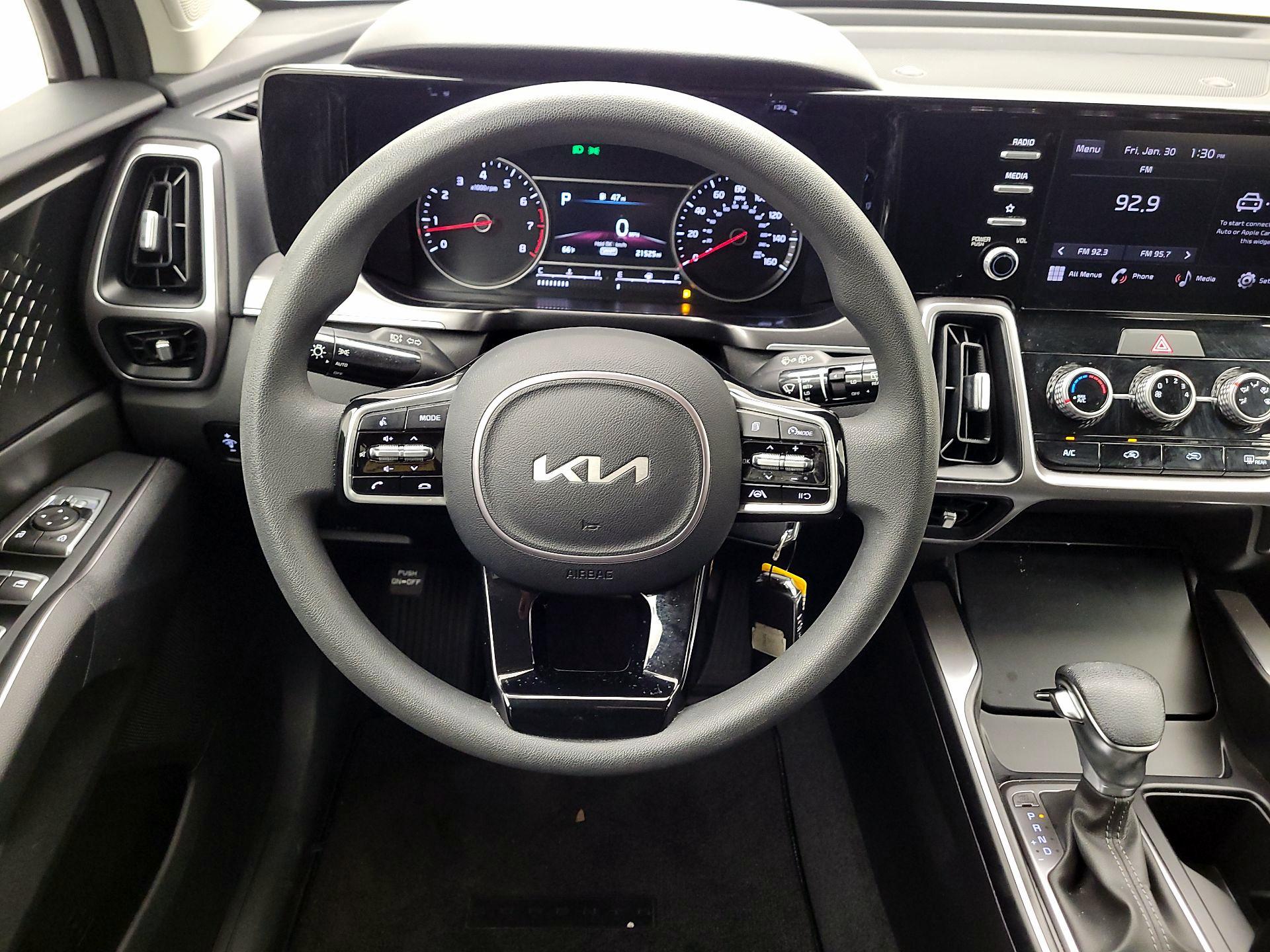 Thumbnail: 2023 Kia Sorento - 10