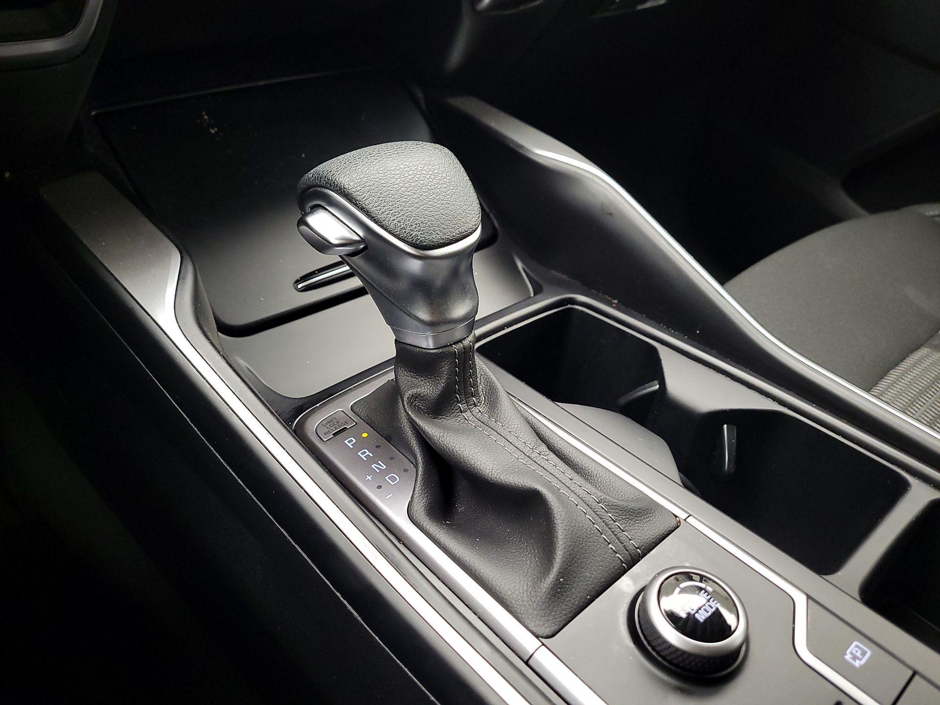 Thumbnail: 2023 Kia Sorento - 17