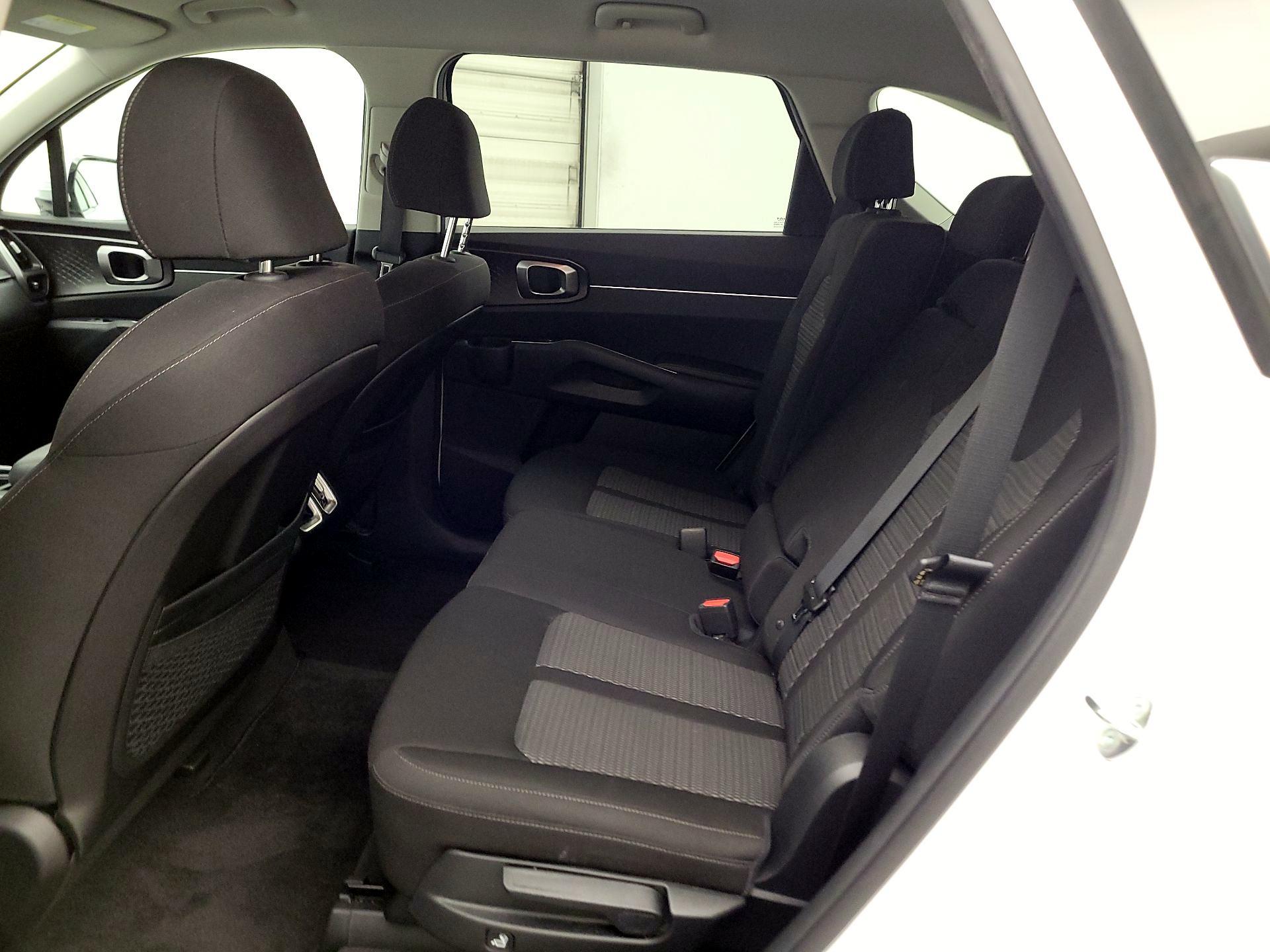 Thumbnail: 2023 Kia Sorento - 19