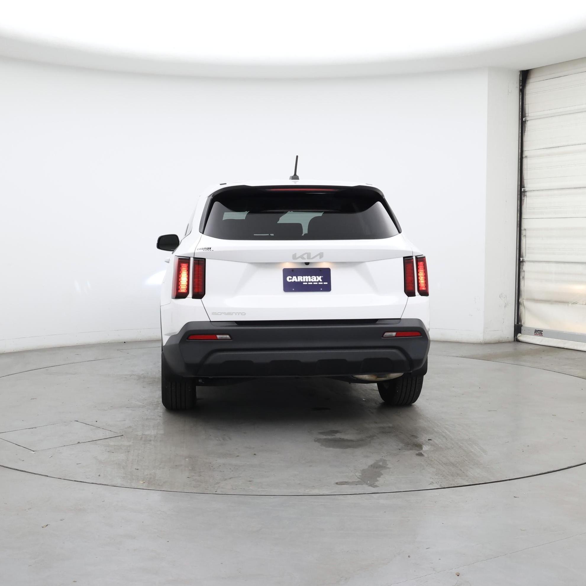 Thumbnail: 2023 Kia Sorento - 6