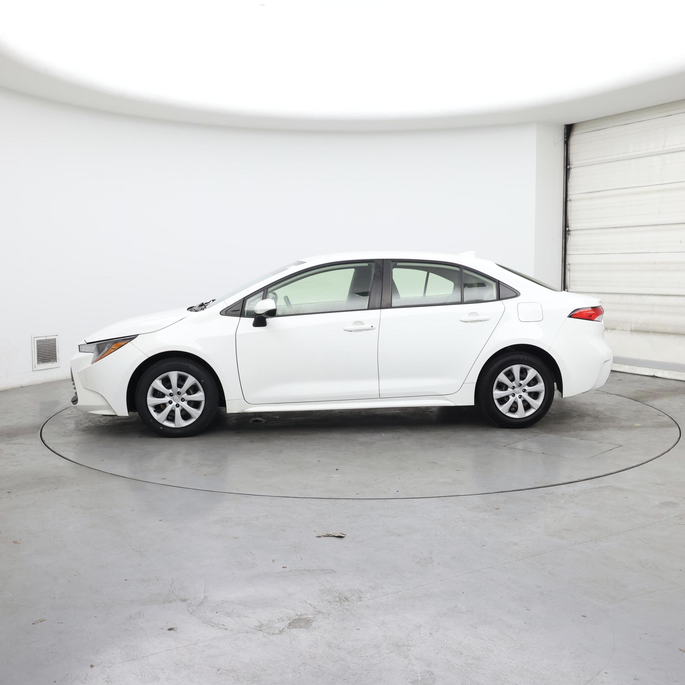 Thumbnail: 2023 Toyota Corolla - 3