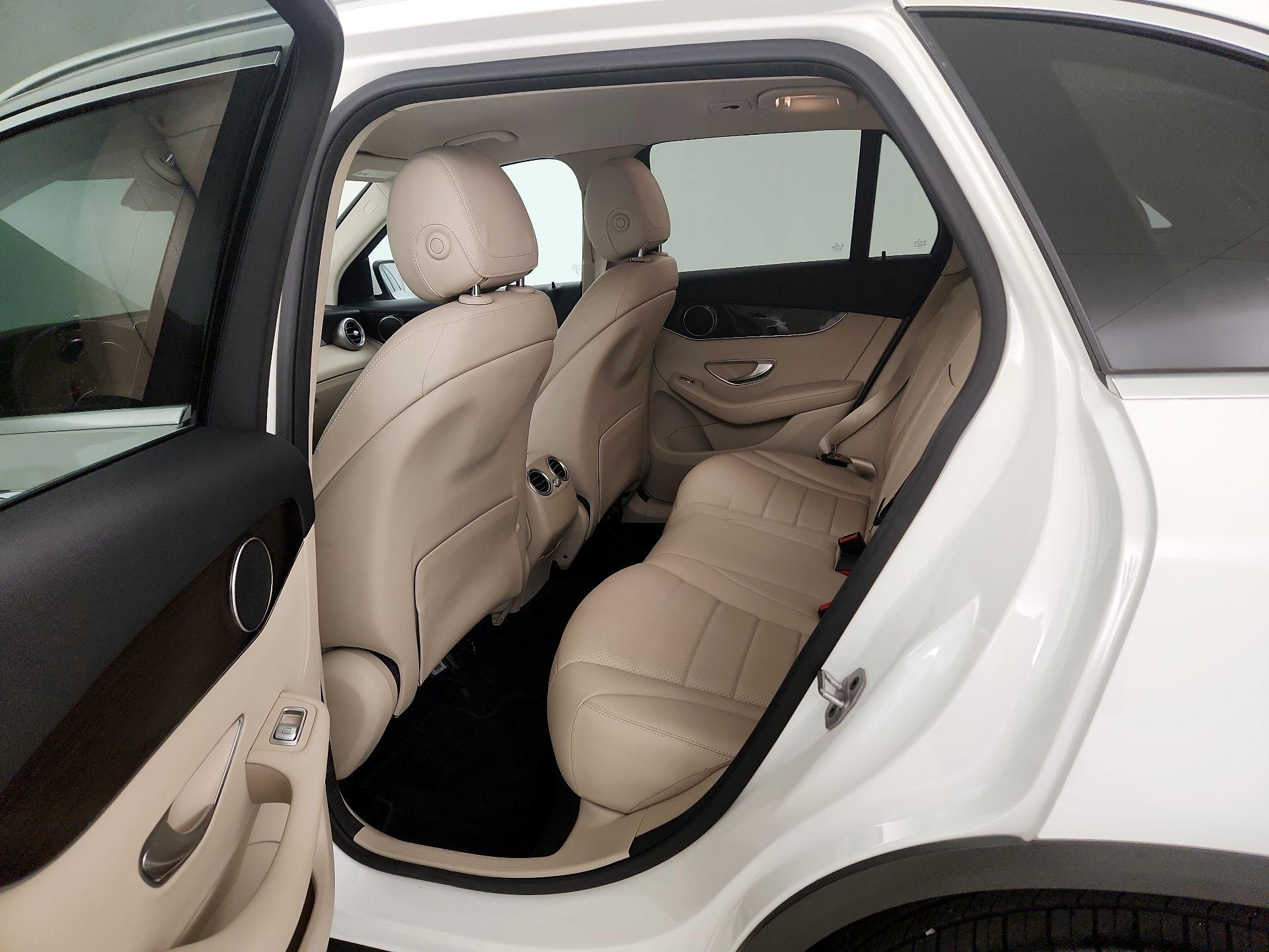 Thumbnail: 2022 Mercedes-Benz GLC - 17