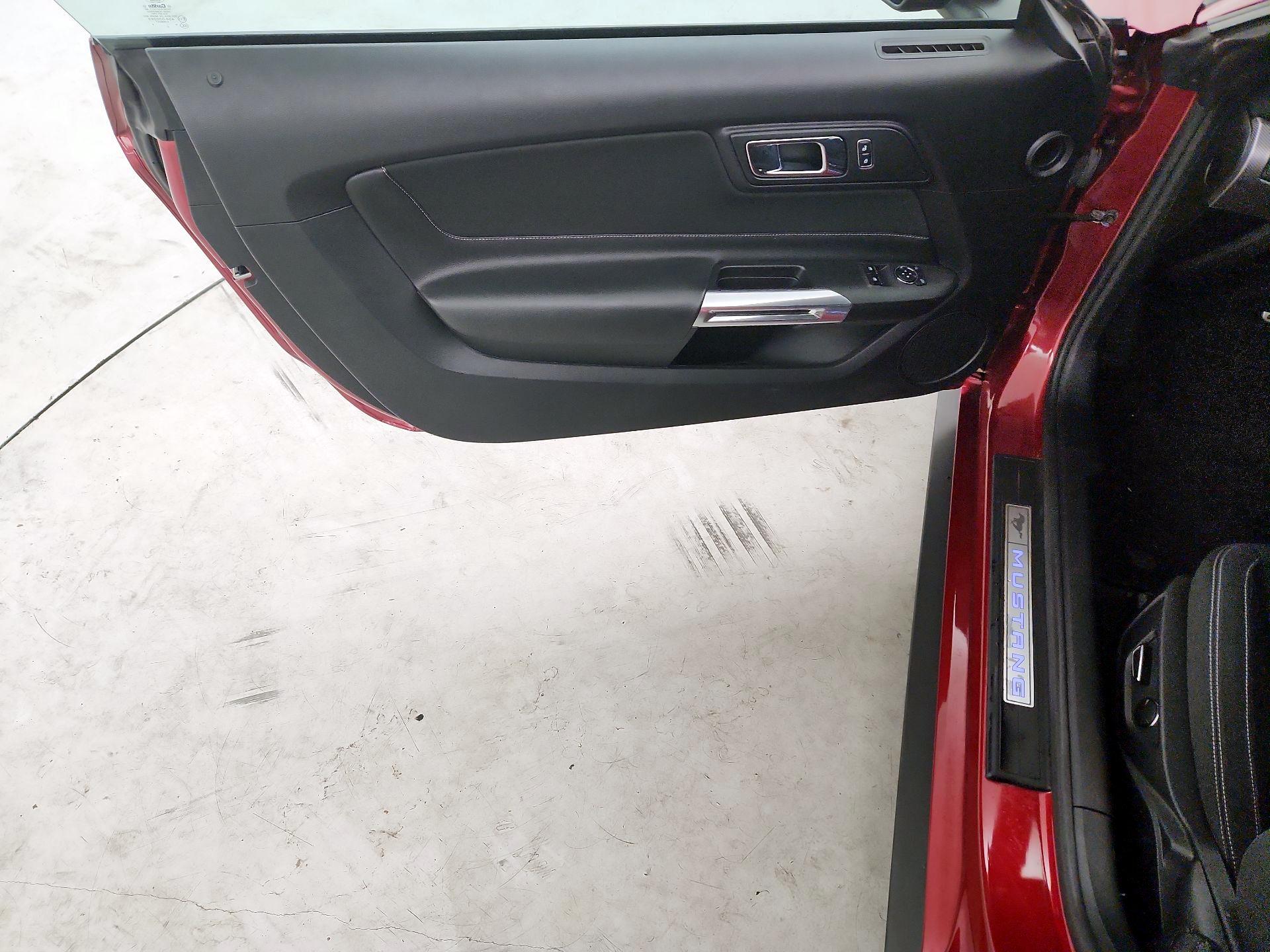 Thumbnail: 2017 Ford Mustang - 10