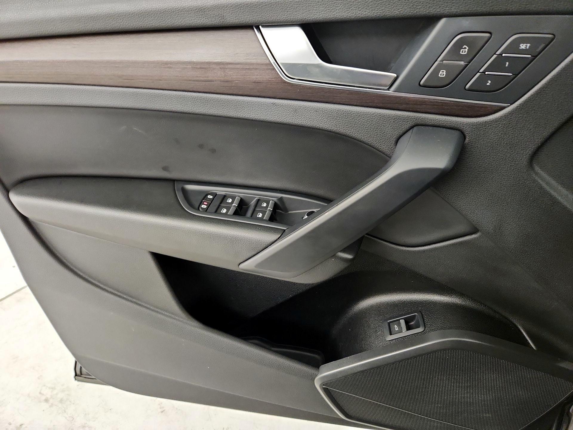 Thumbnail: 2021 Audi Q5 - 10