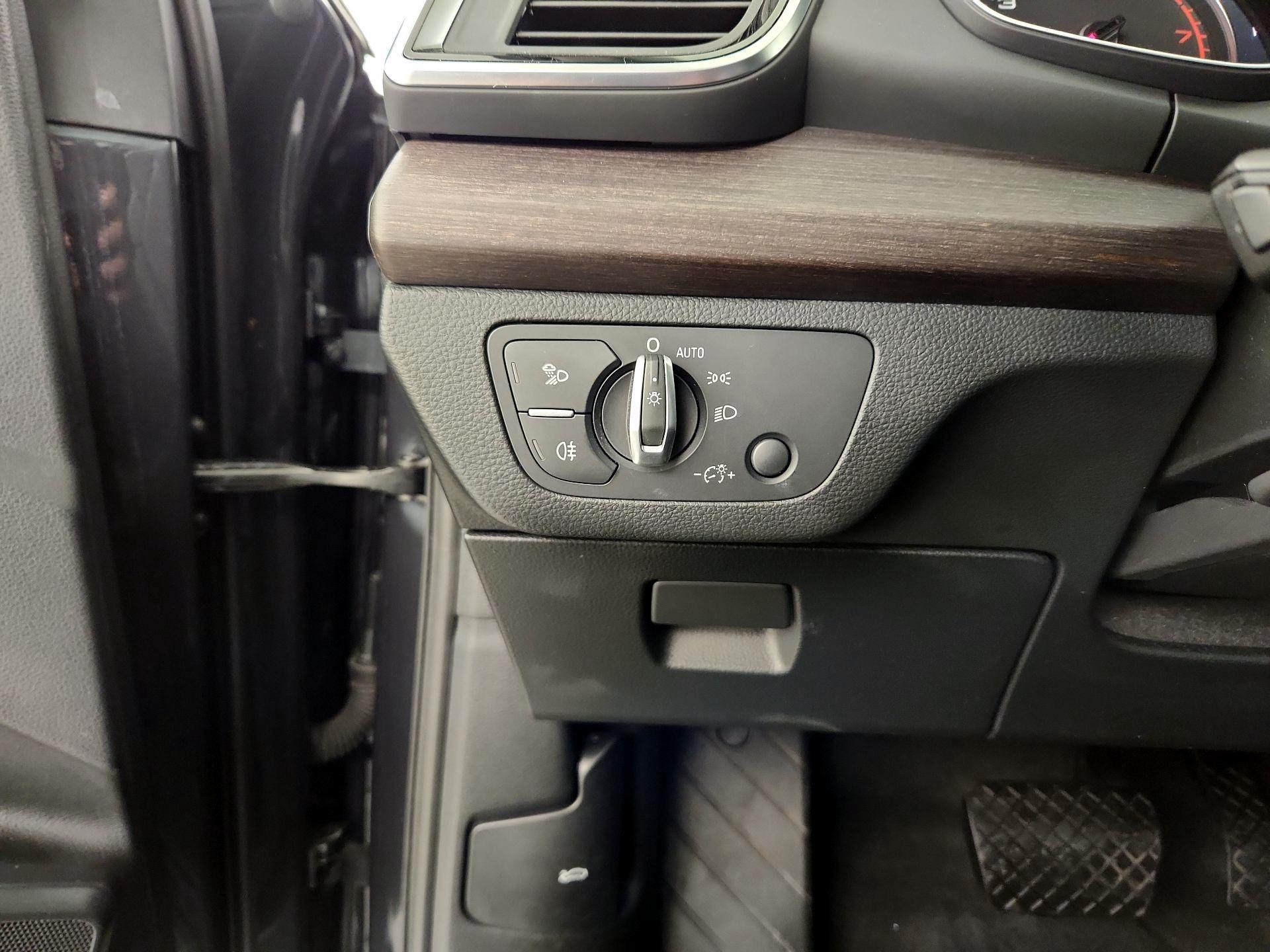 Thumbnail: 2021 Audi Q5 - 11