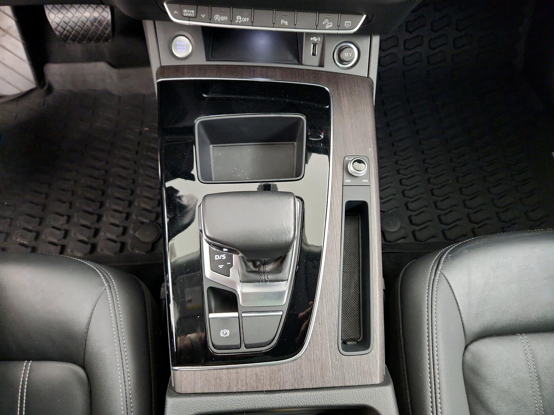 Thumbnail: 2021 Audi Q5 - 15