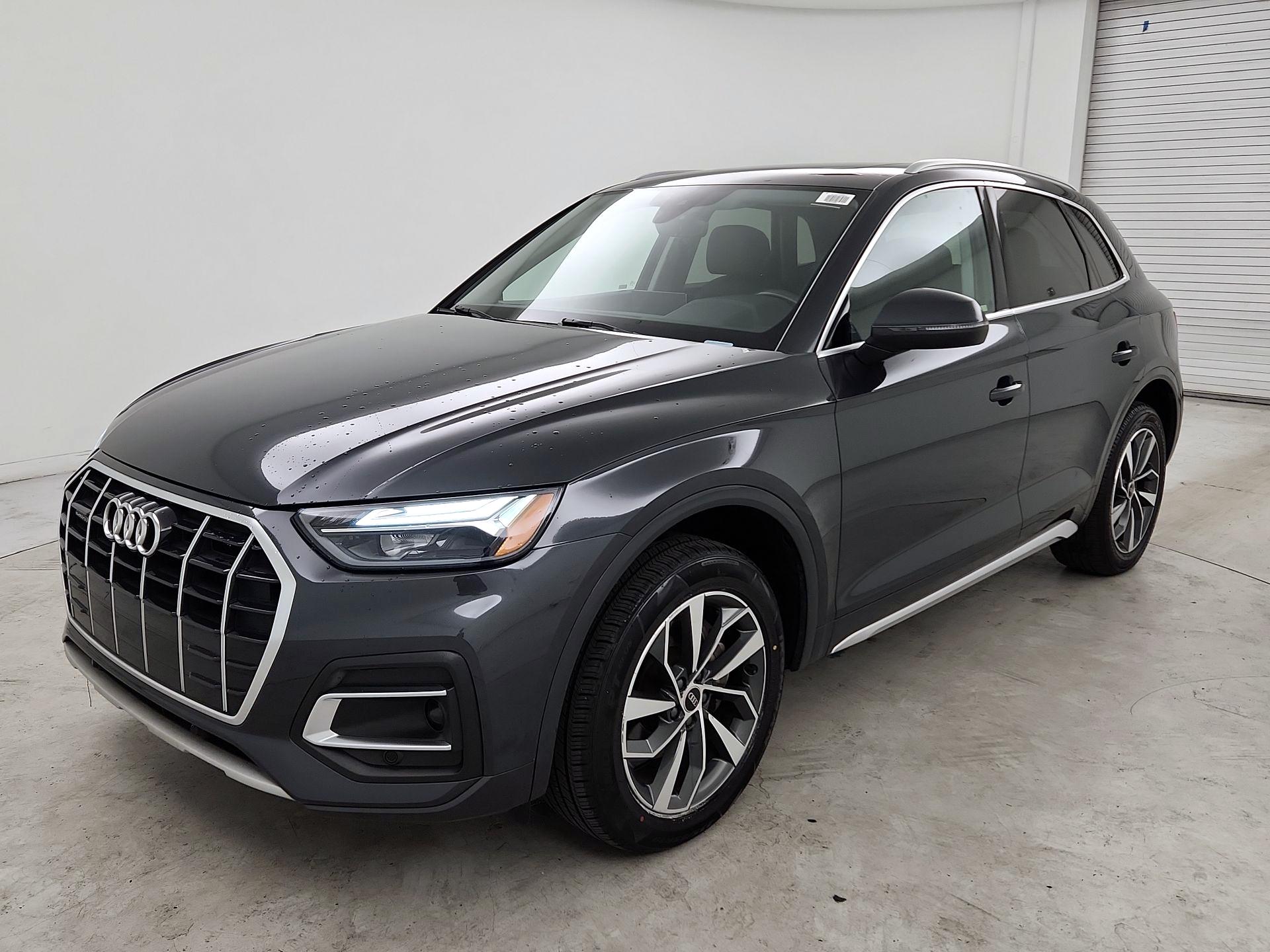 Thumbnail: 2021 Audi Q5 - 3