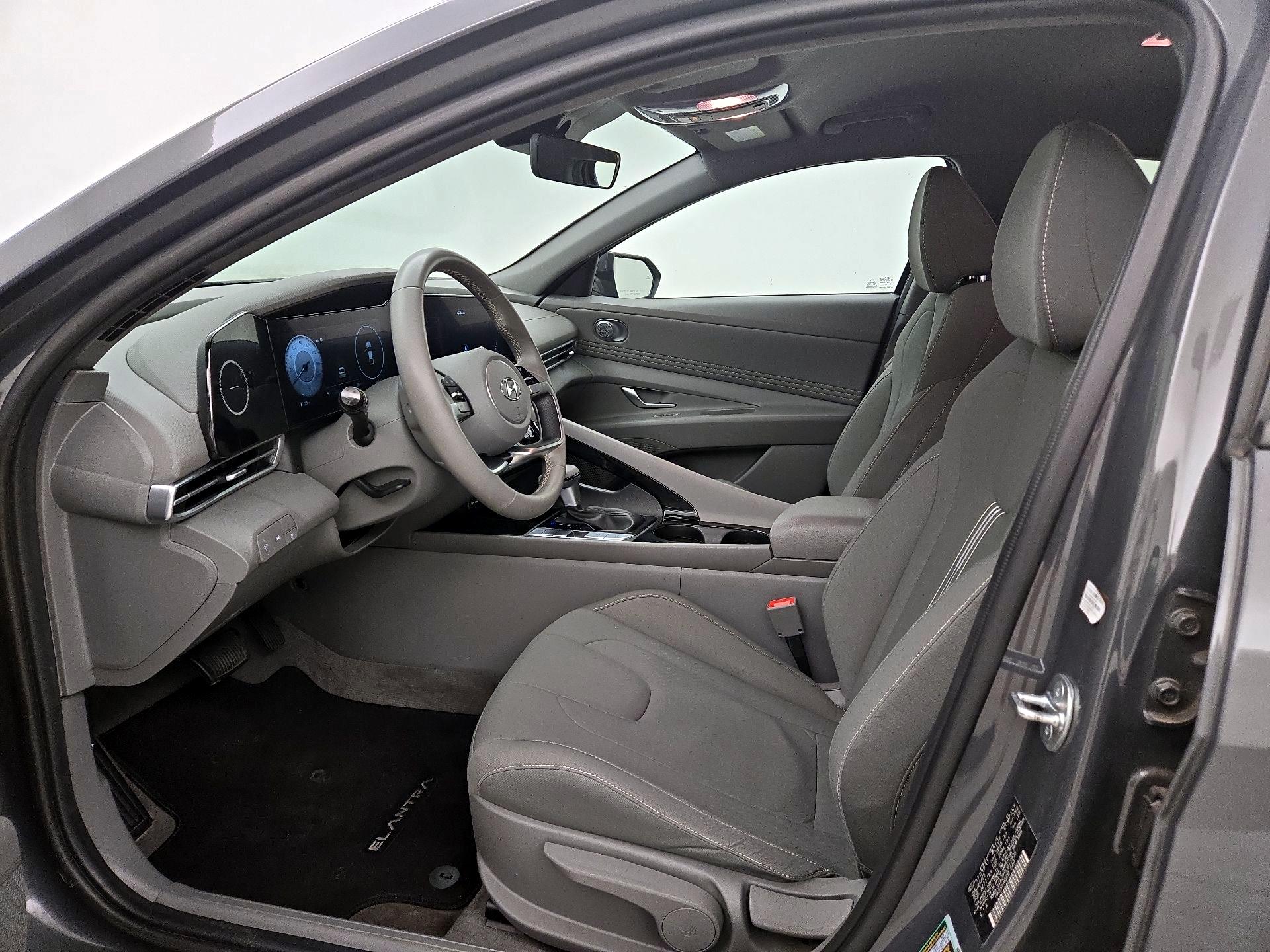 Thumbnail: 2023 Hyundai Elantra - 11