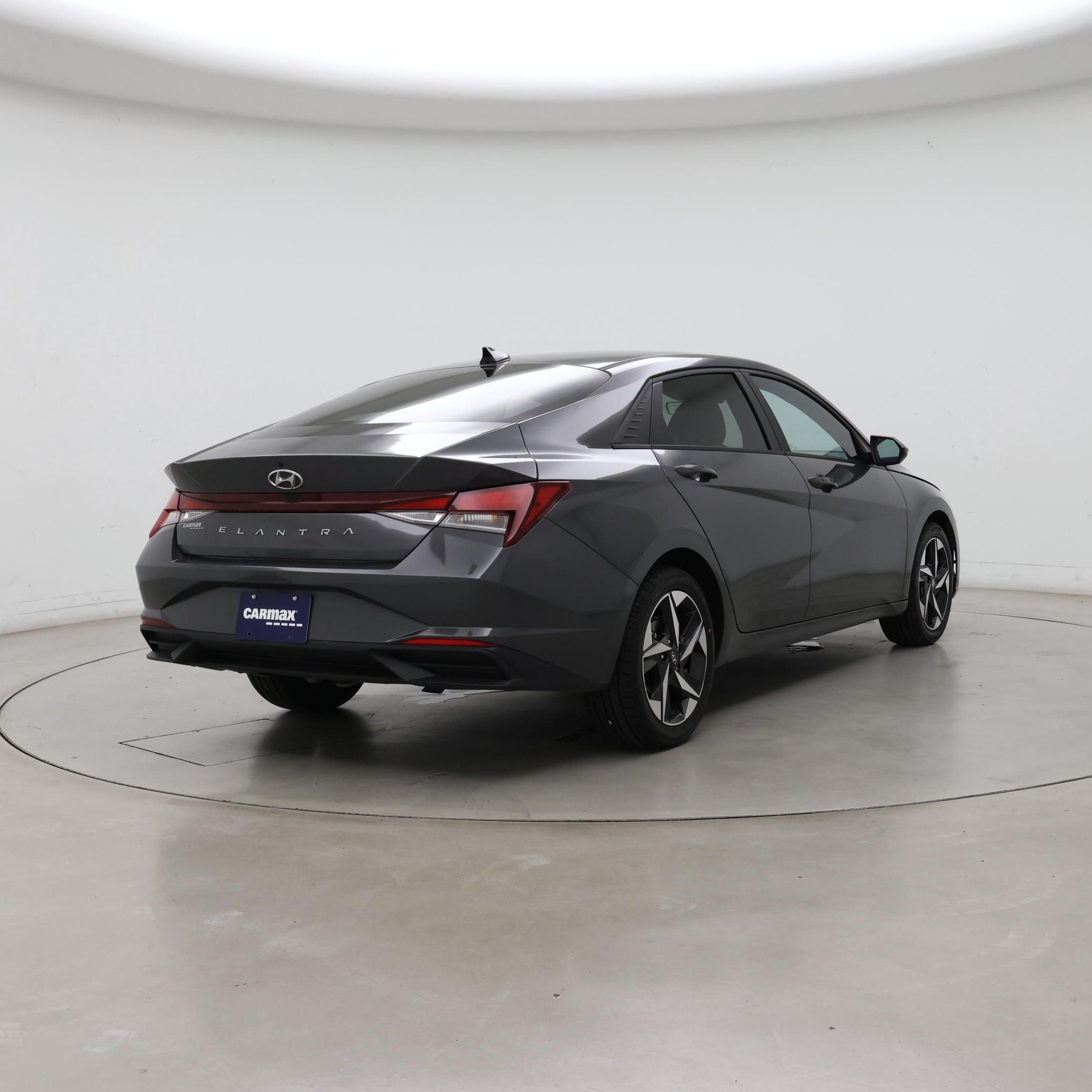 Thumbnail: 2023 Hyundai Elantra - 8