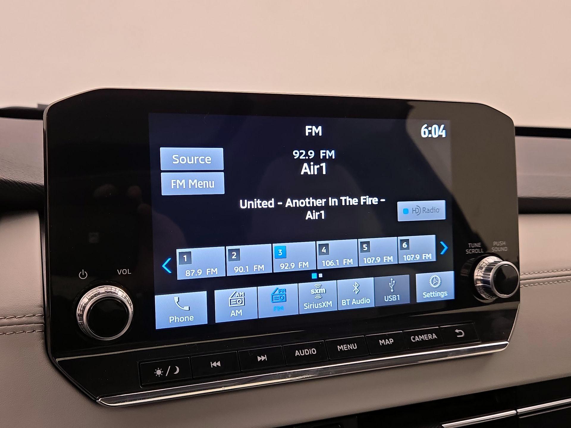 Thumbnail: 2024 Mitsubishi Outlander - 16