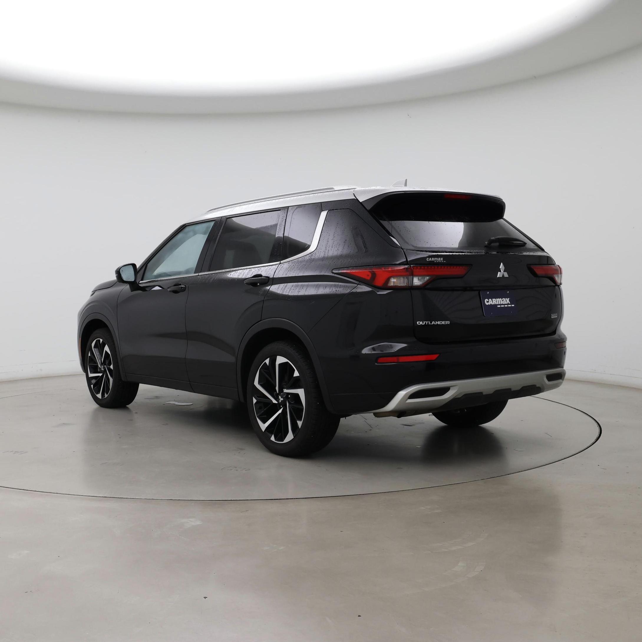 Thumbnail: 2024 Mitsubishi Outlander - 2