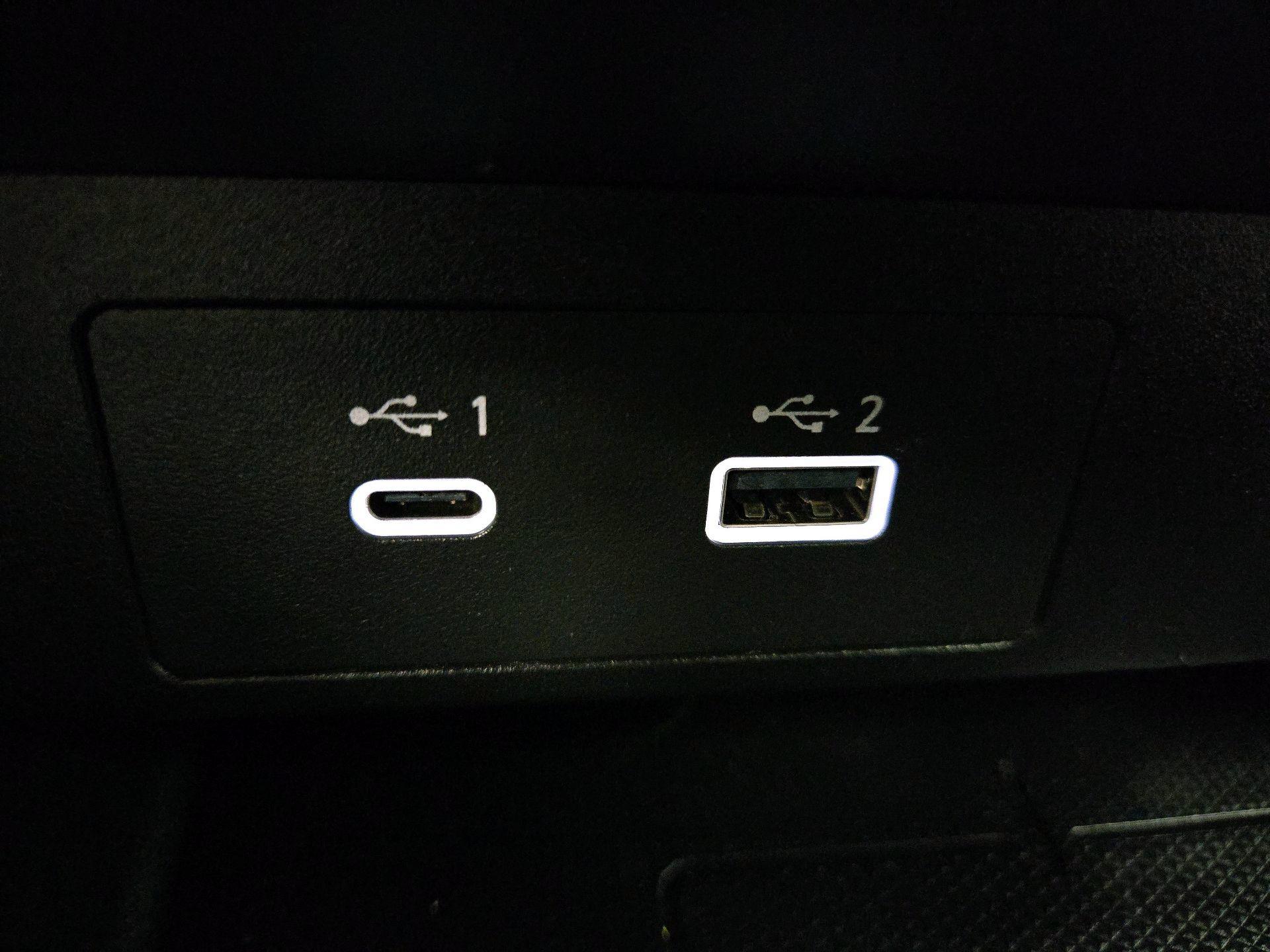 Thumbnail: 2024 Mitsubishi Outlander - 19