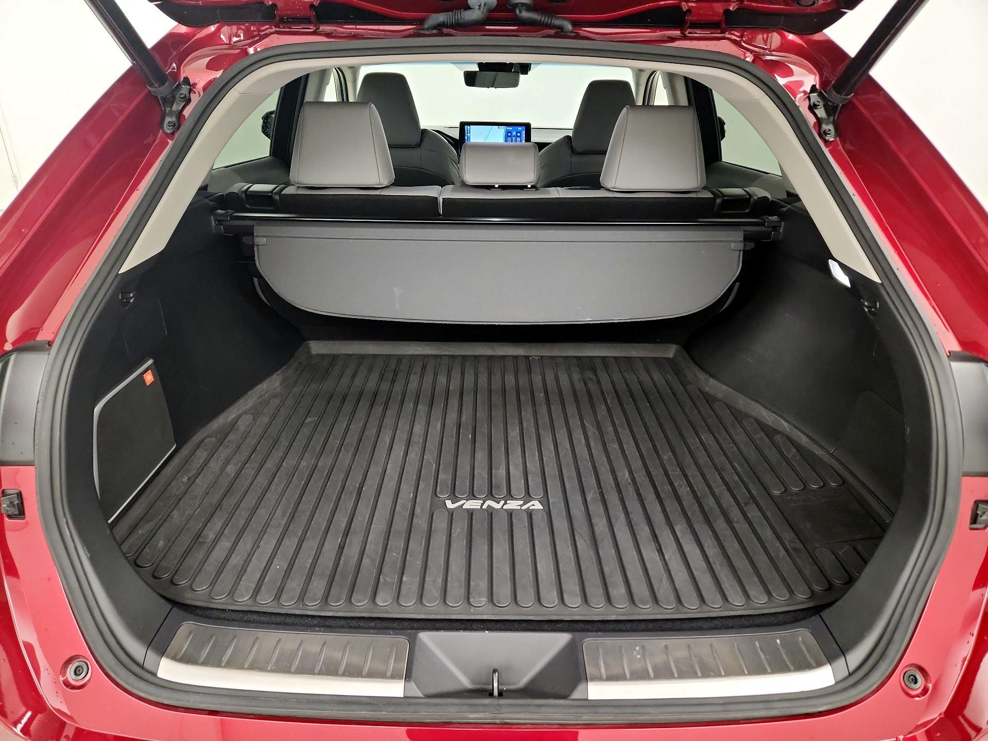 Thumbnail: 2021 Toyota Venza - 19