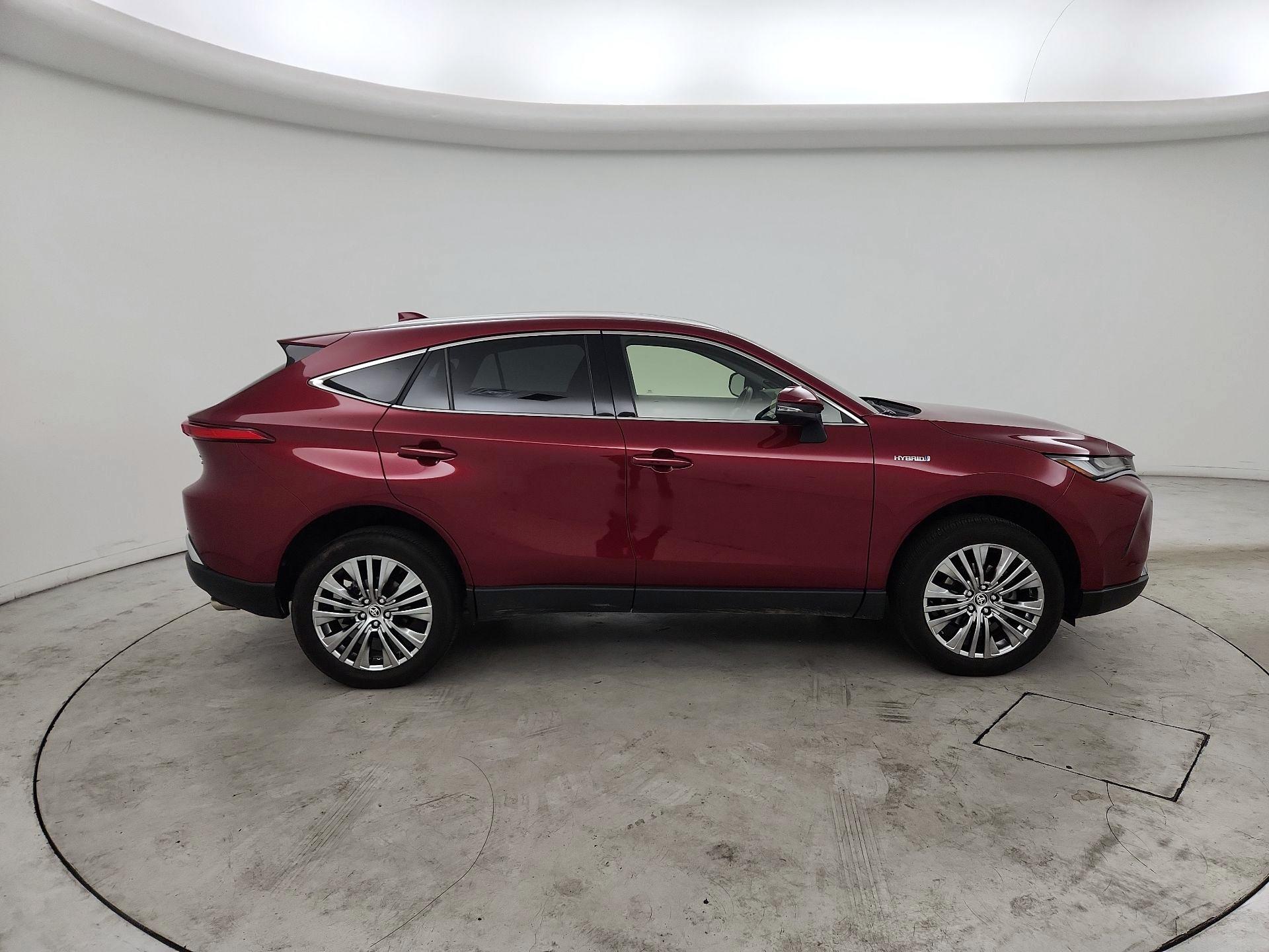 Thumbnail: 2021 Toyota Venza - 4