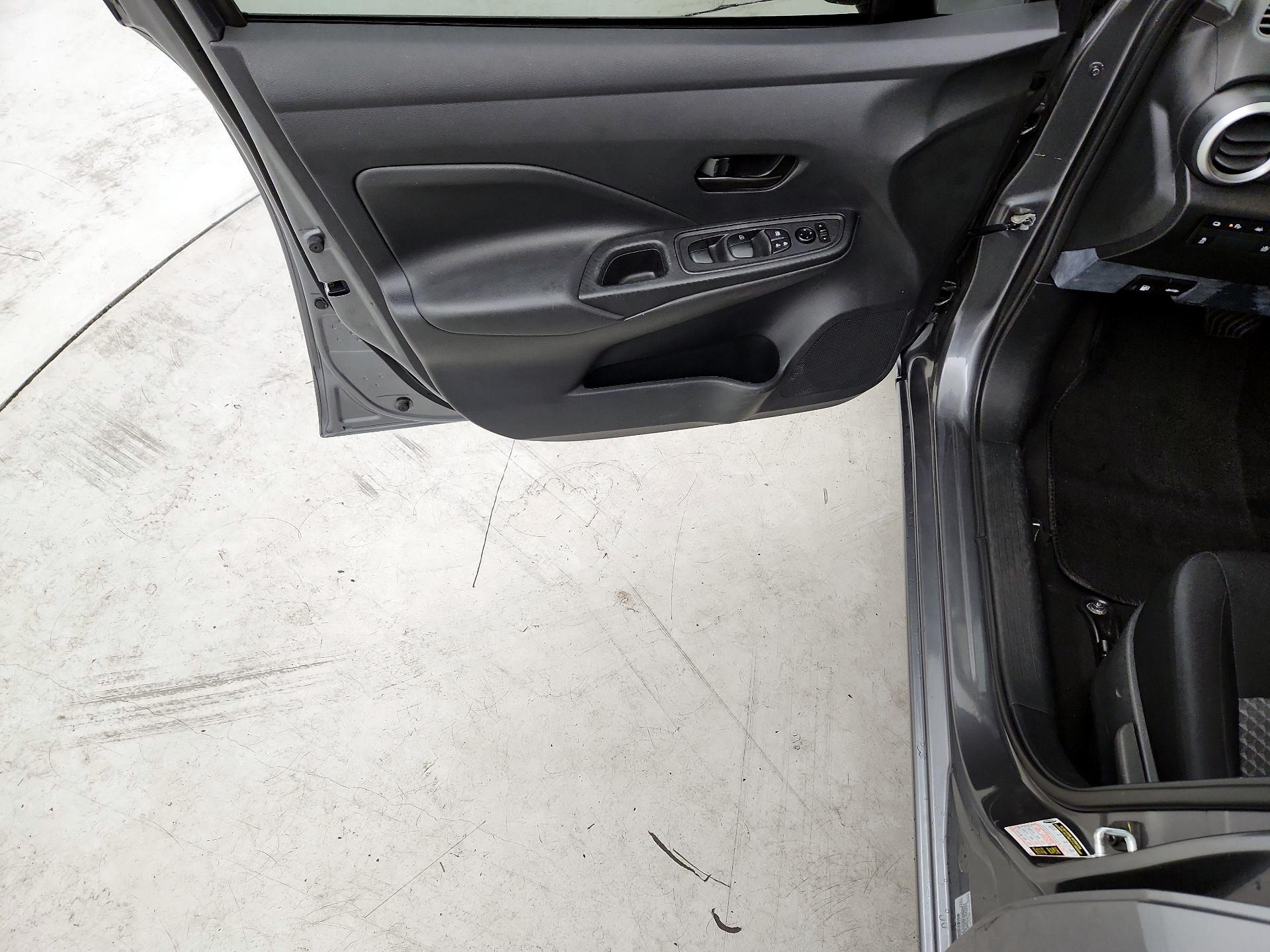 Thumbnail: 2022 Nissan Versa - 10