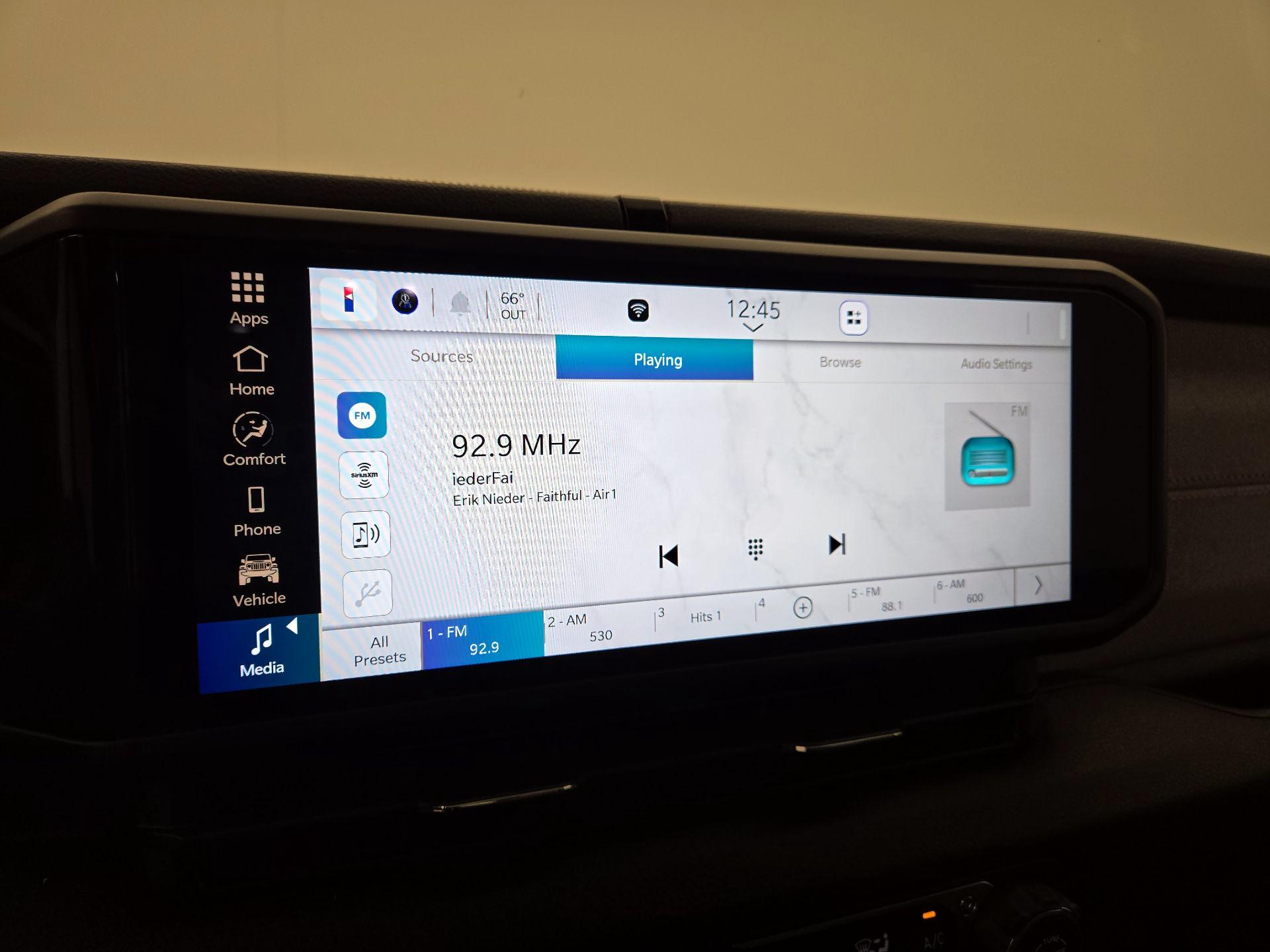 Thumbnail: 2024 Jeep Wrangler - 15