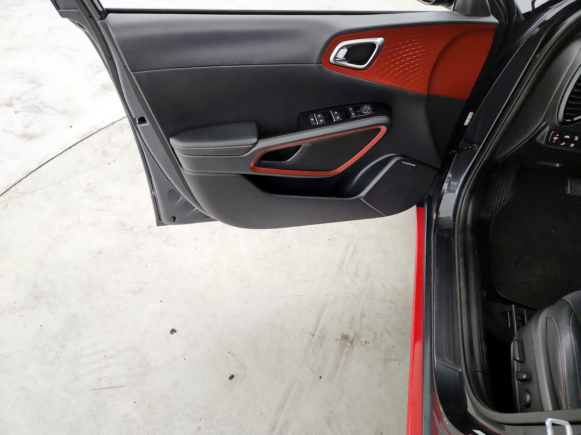 Thumbnail: 2020 Kia Soul - 12