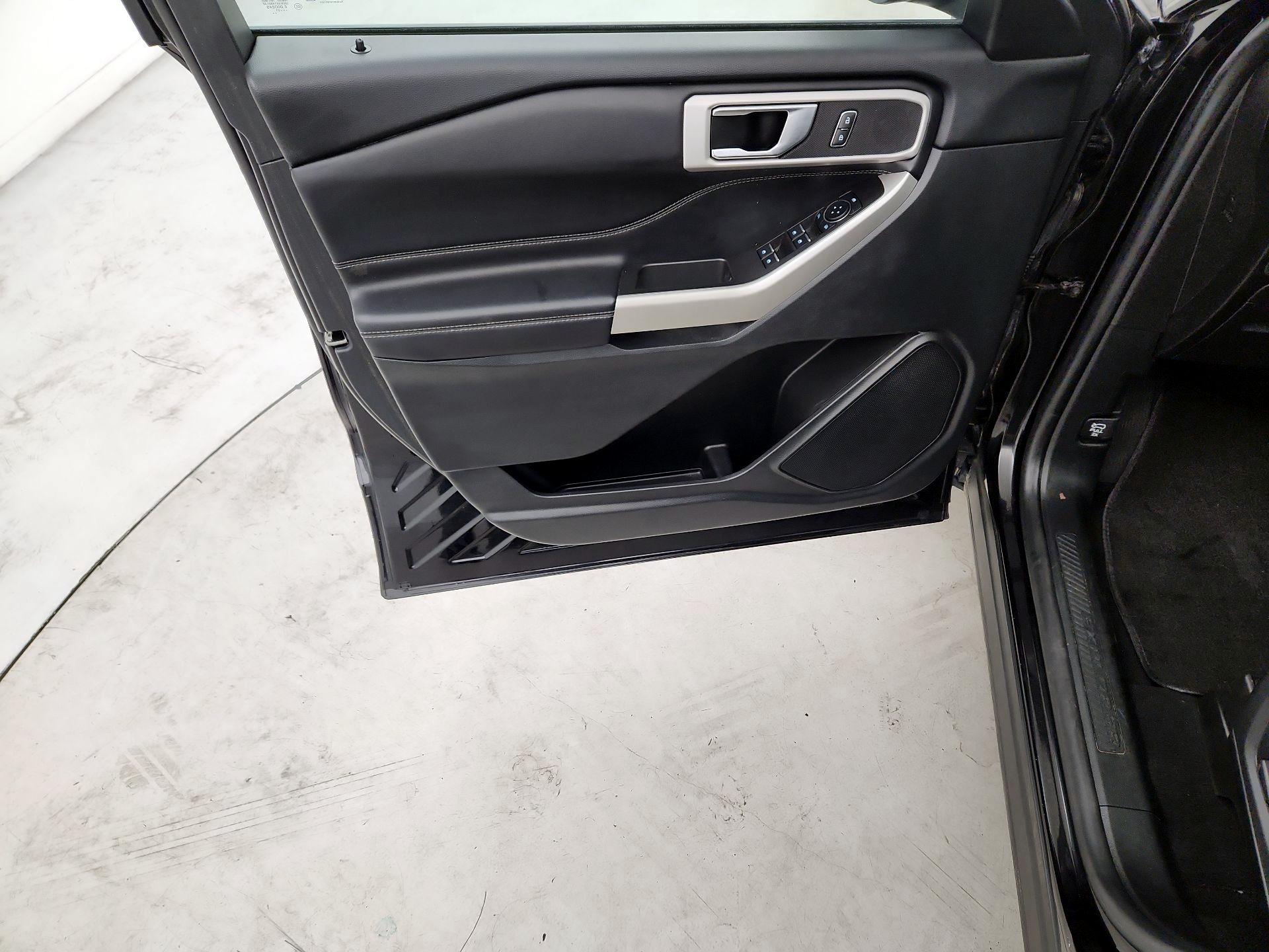 Thumbnail: 2021 Ford Explorer - 10