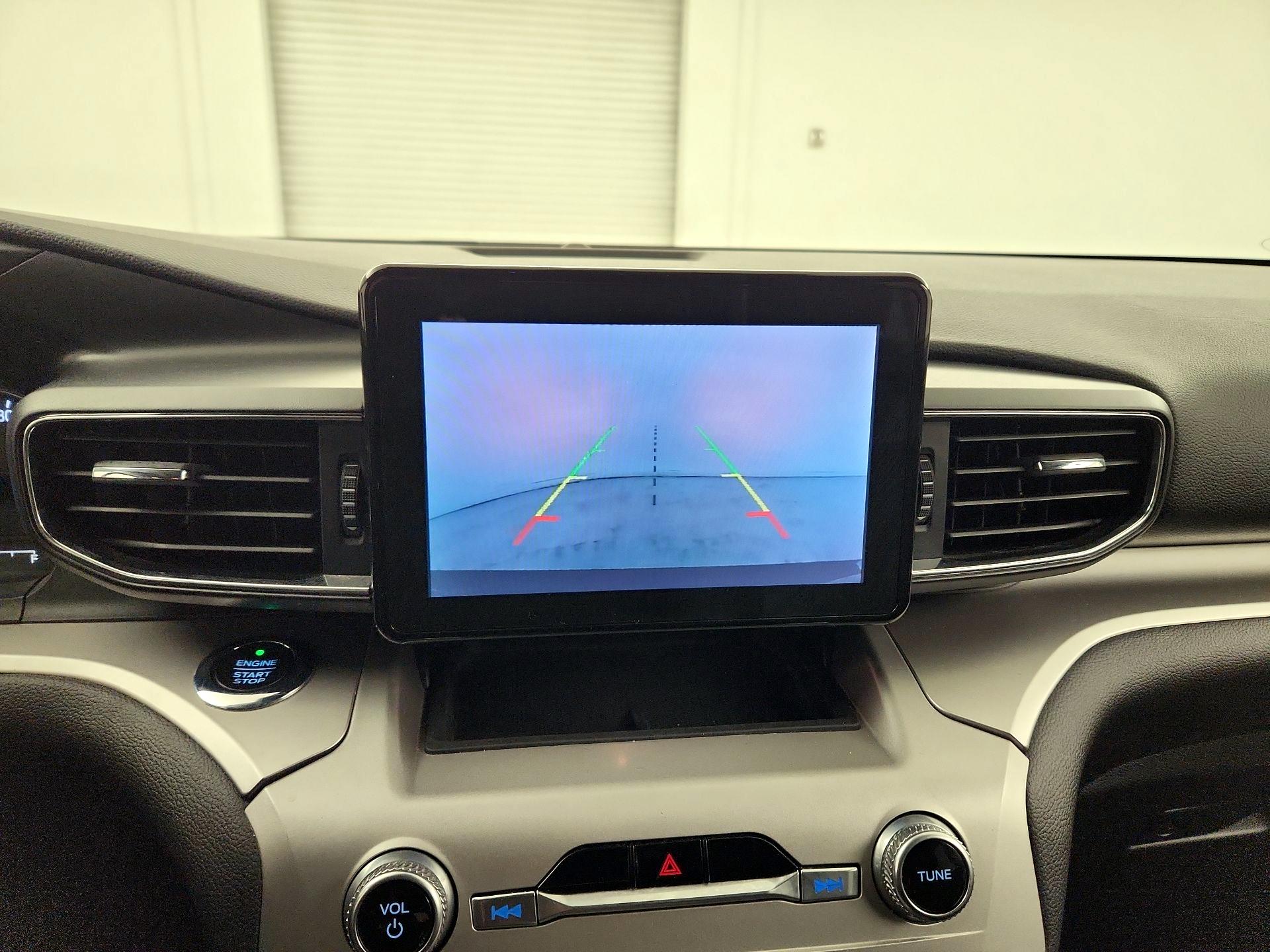 Thumbnail: 2021 Ford Explorer - 12