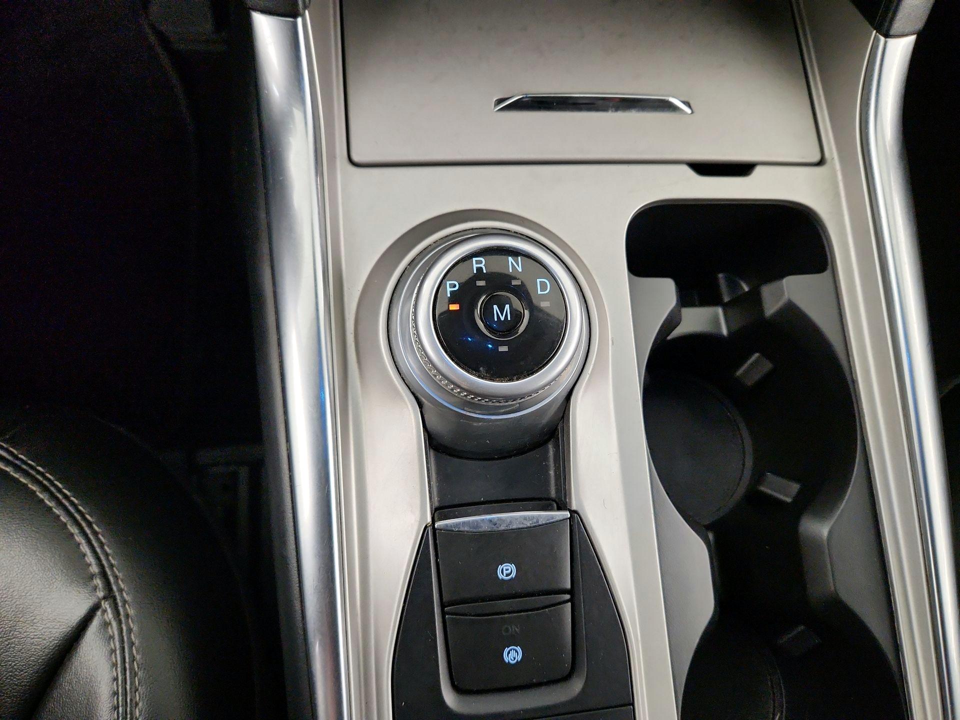 Thumbnail: 2021 Ford Explorer - 15