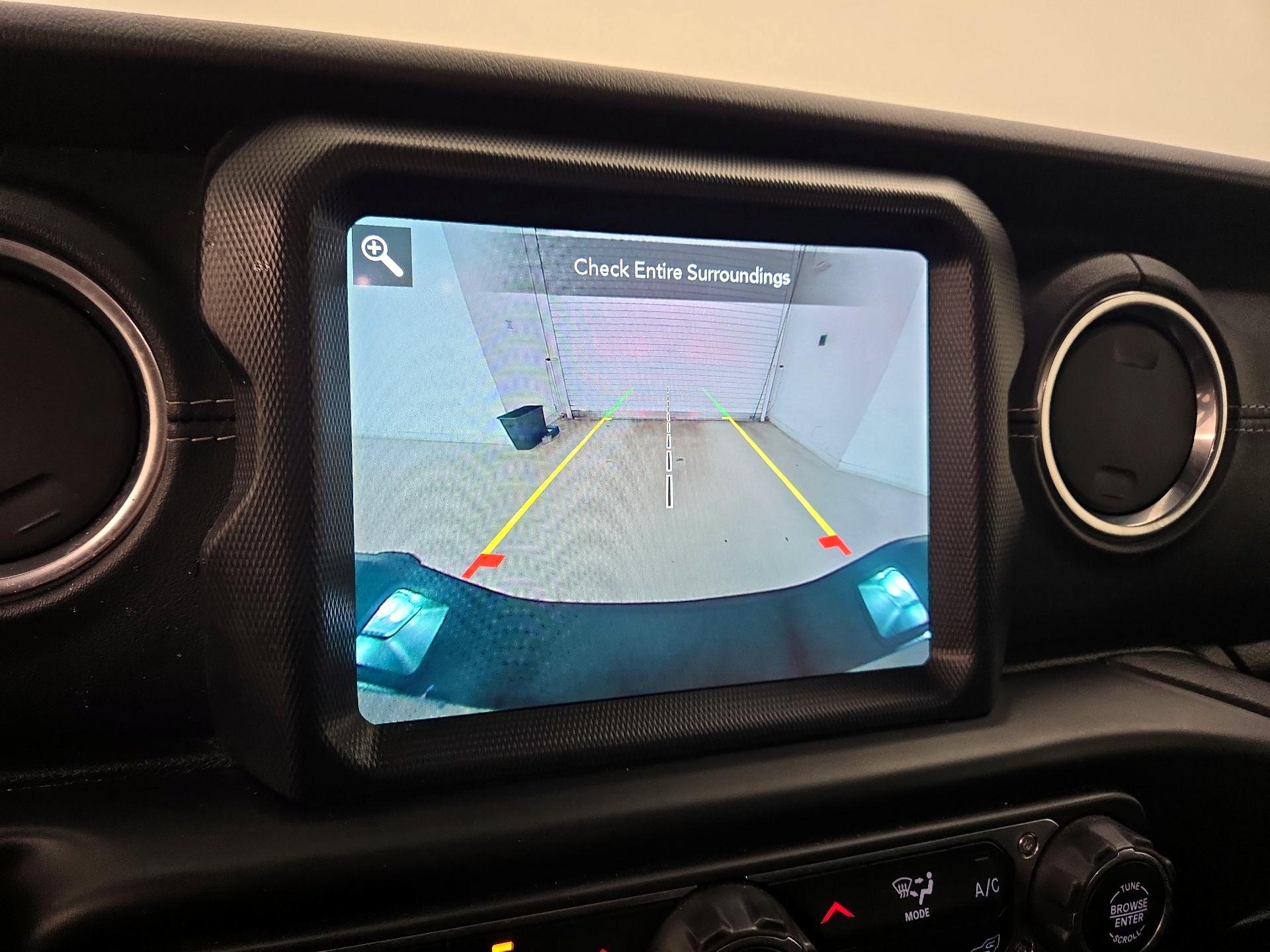 Thumbnail: 2020 Jeep Gladiator - 15