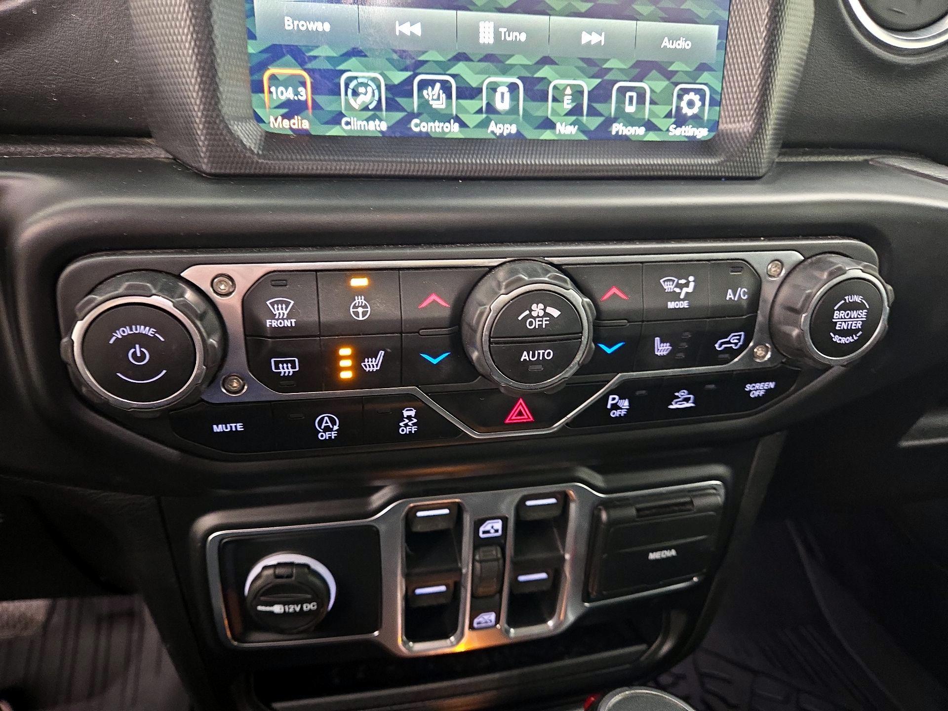 Thumbnail: 2020 Jeep Gladiator - 17