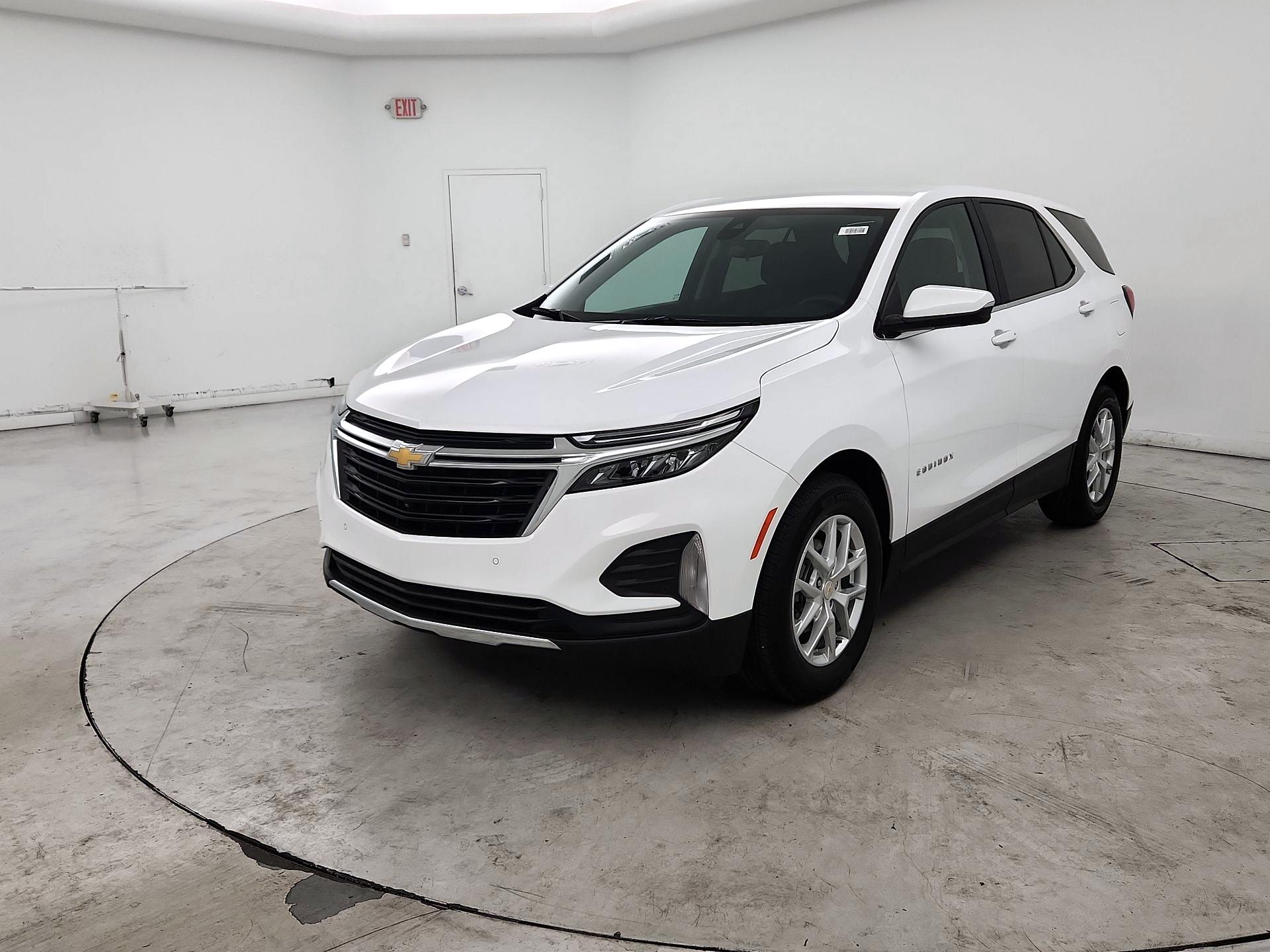 Thumbnail: 2022 Chevrolet Equinox - 3