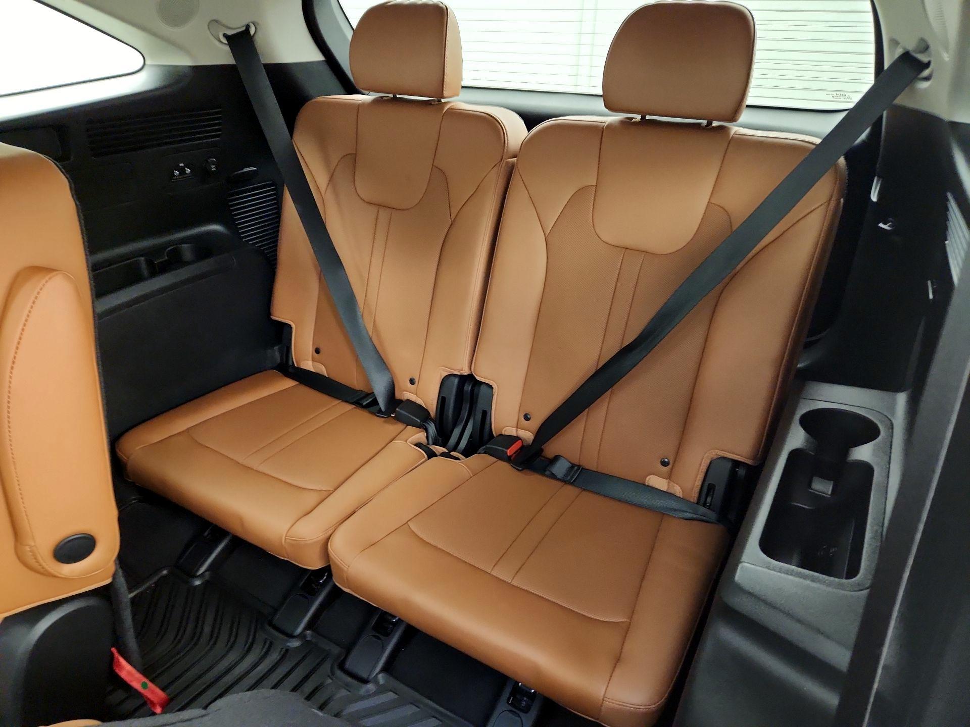 Thumbnail: 2023 Kia Sorento - 20