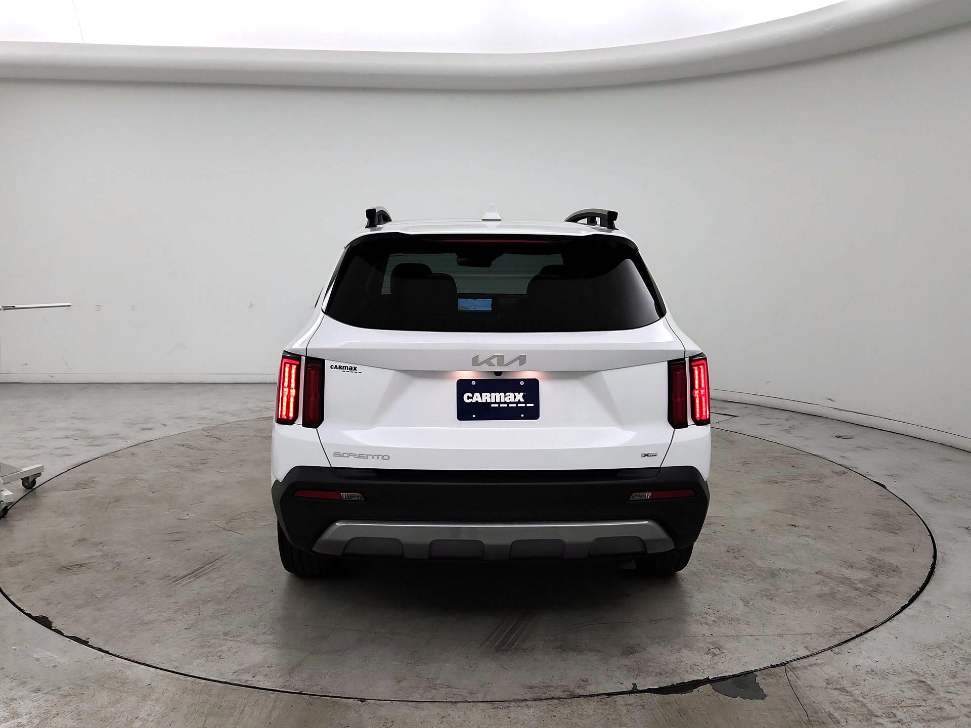 Thumbnail: 2023 Kia Sorento - 6