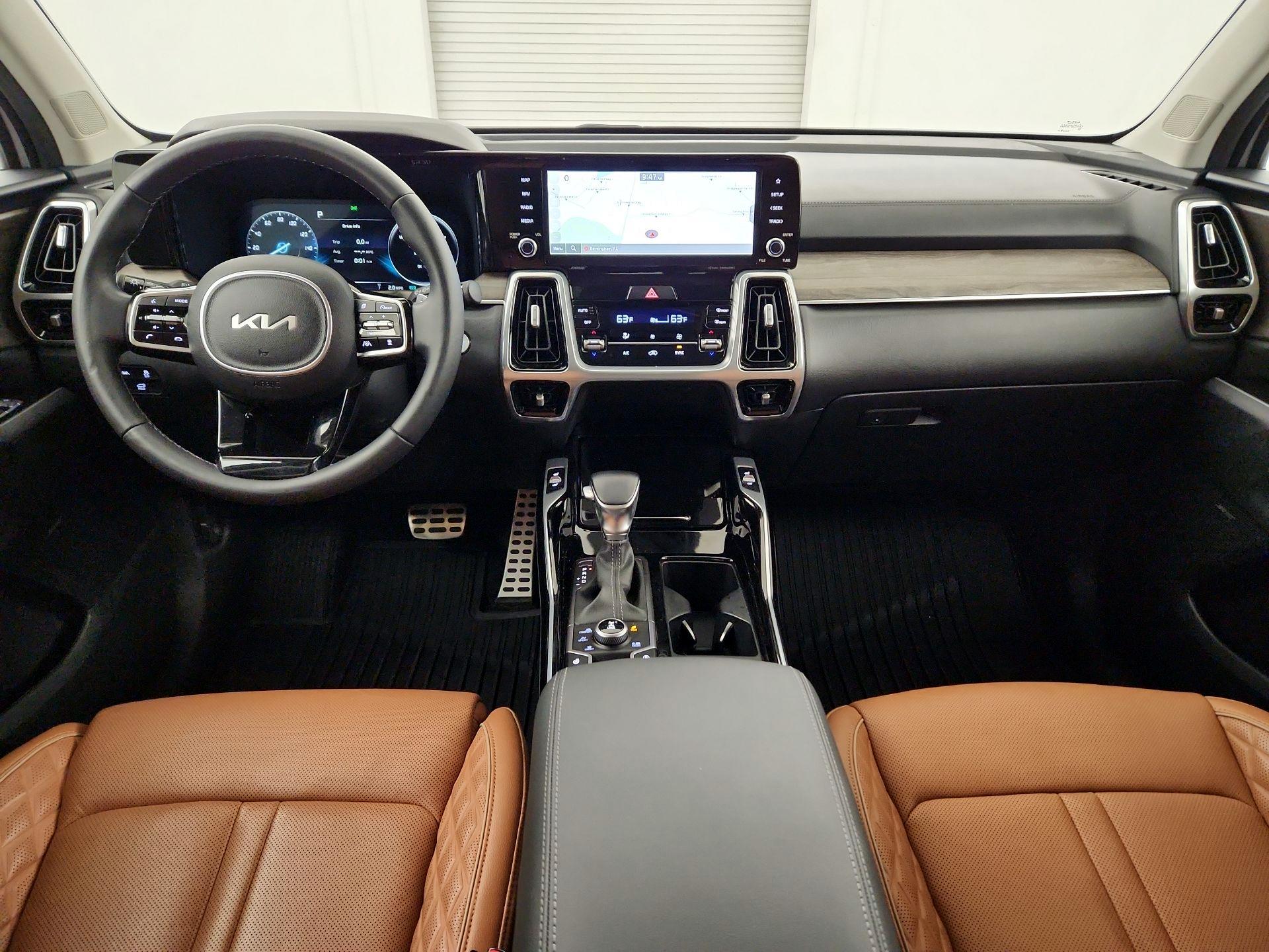 Thumbnail: 2023 Kia Sorento - 8