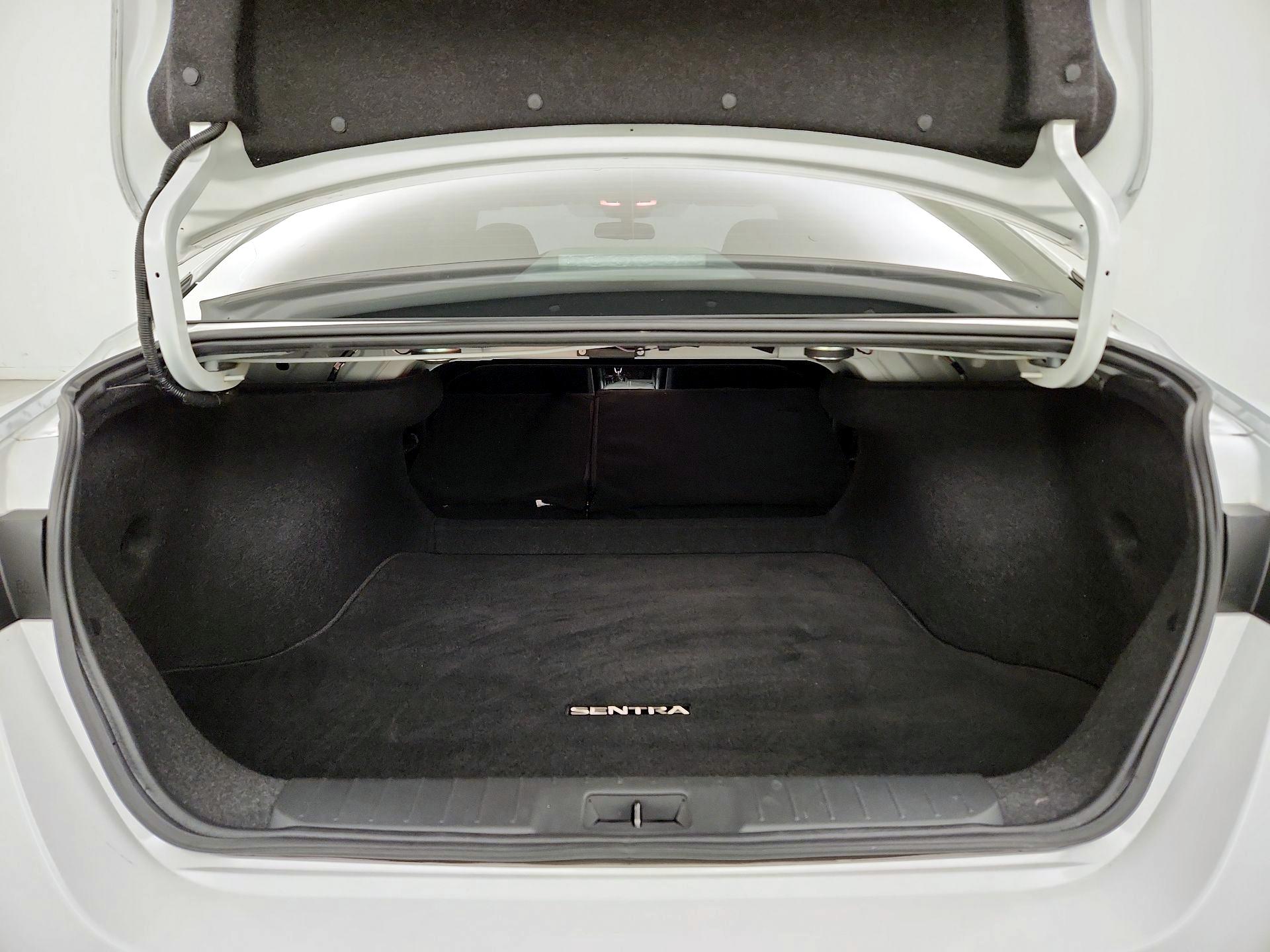 Thumbnail: 2023 Nissan Sentra - 19