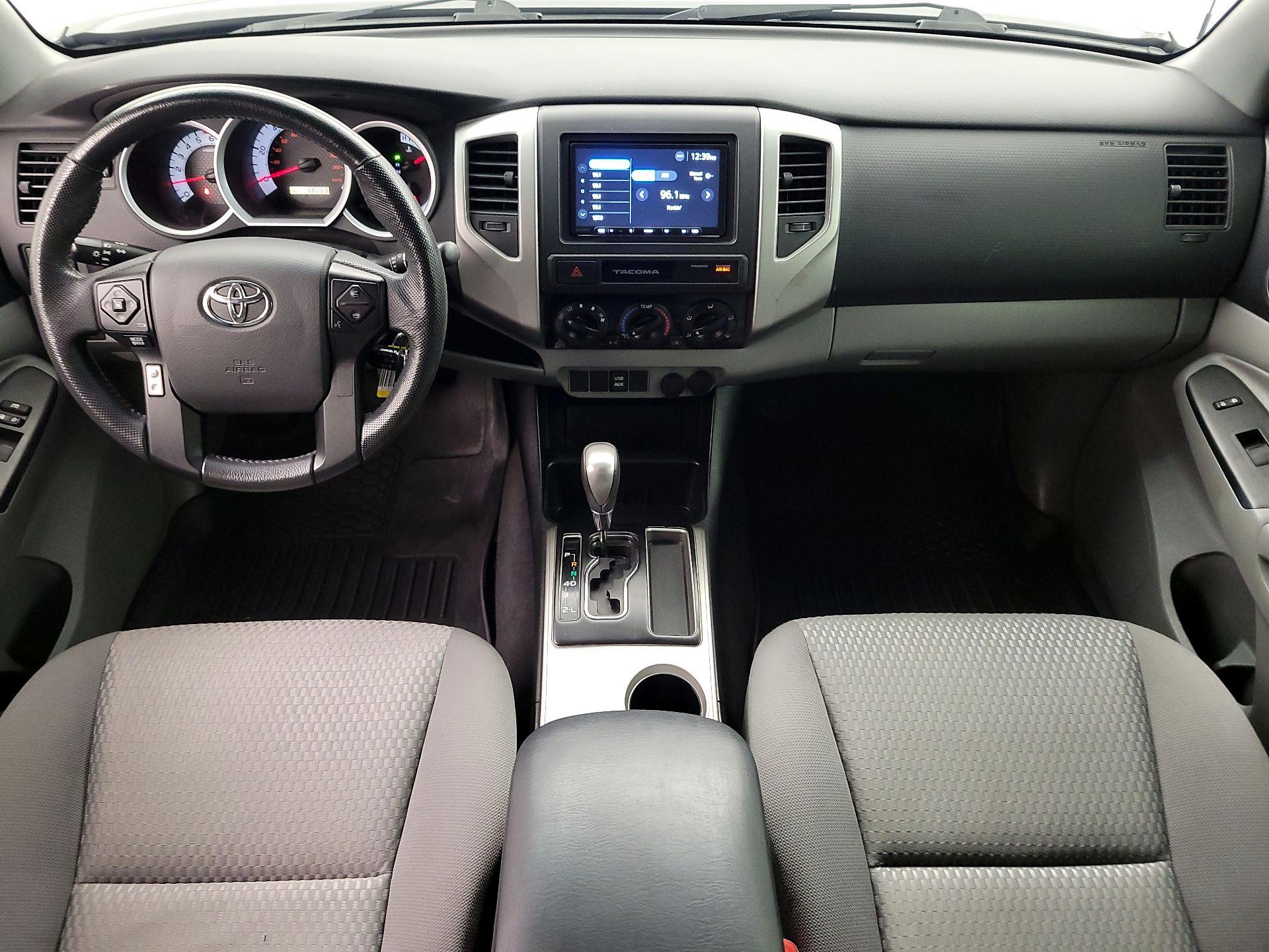 Thumbnail: 2015 Toyota Tacoma - 9