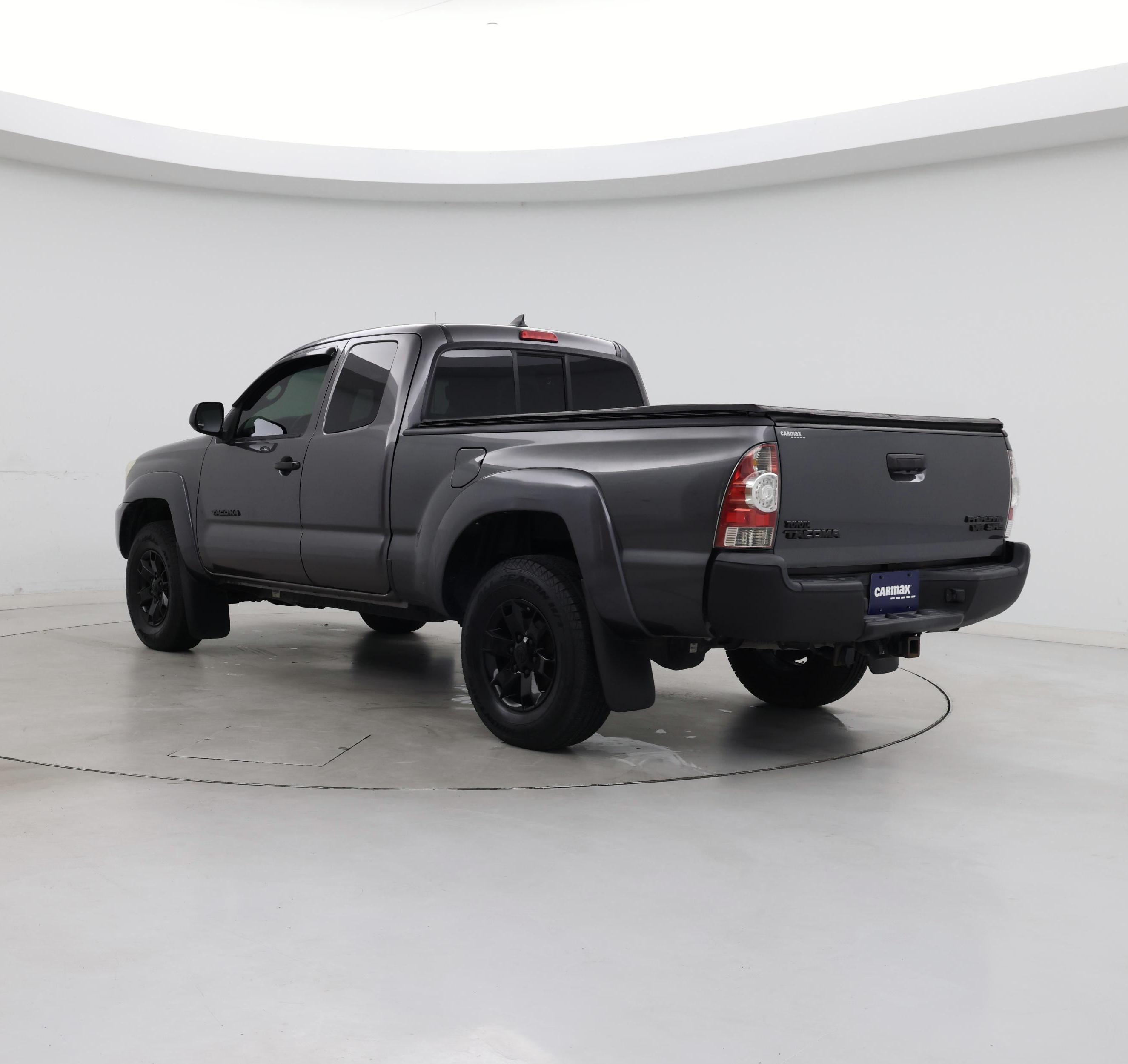 Thumbnail: 2015 Toyota Tacoma - 2