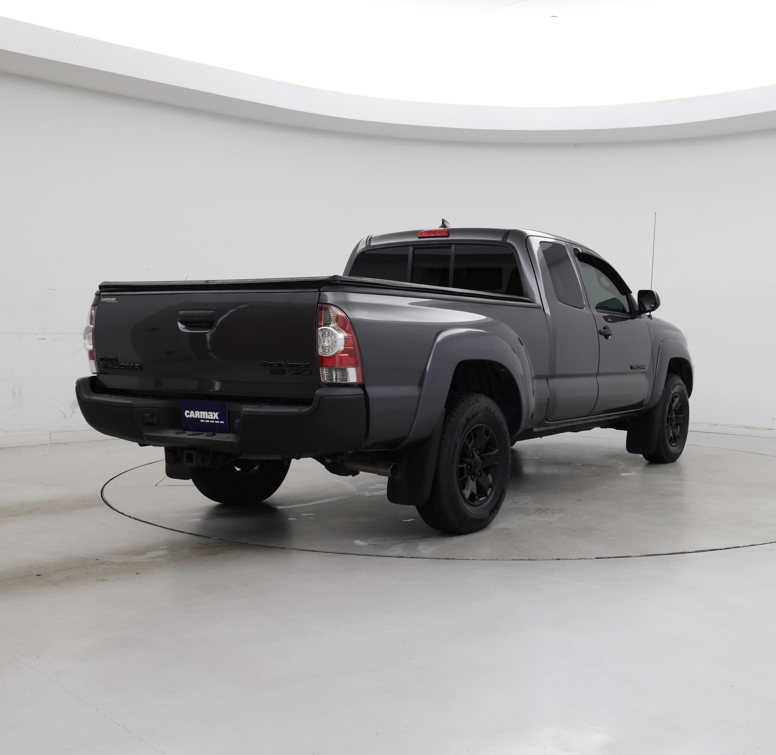 Thumbnail: 2015 Toyota Tacoma - 8