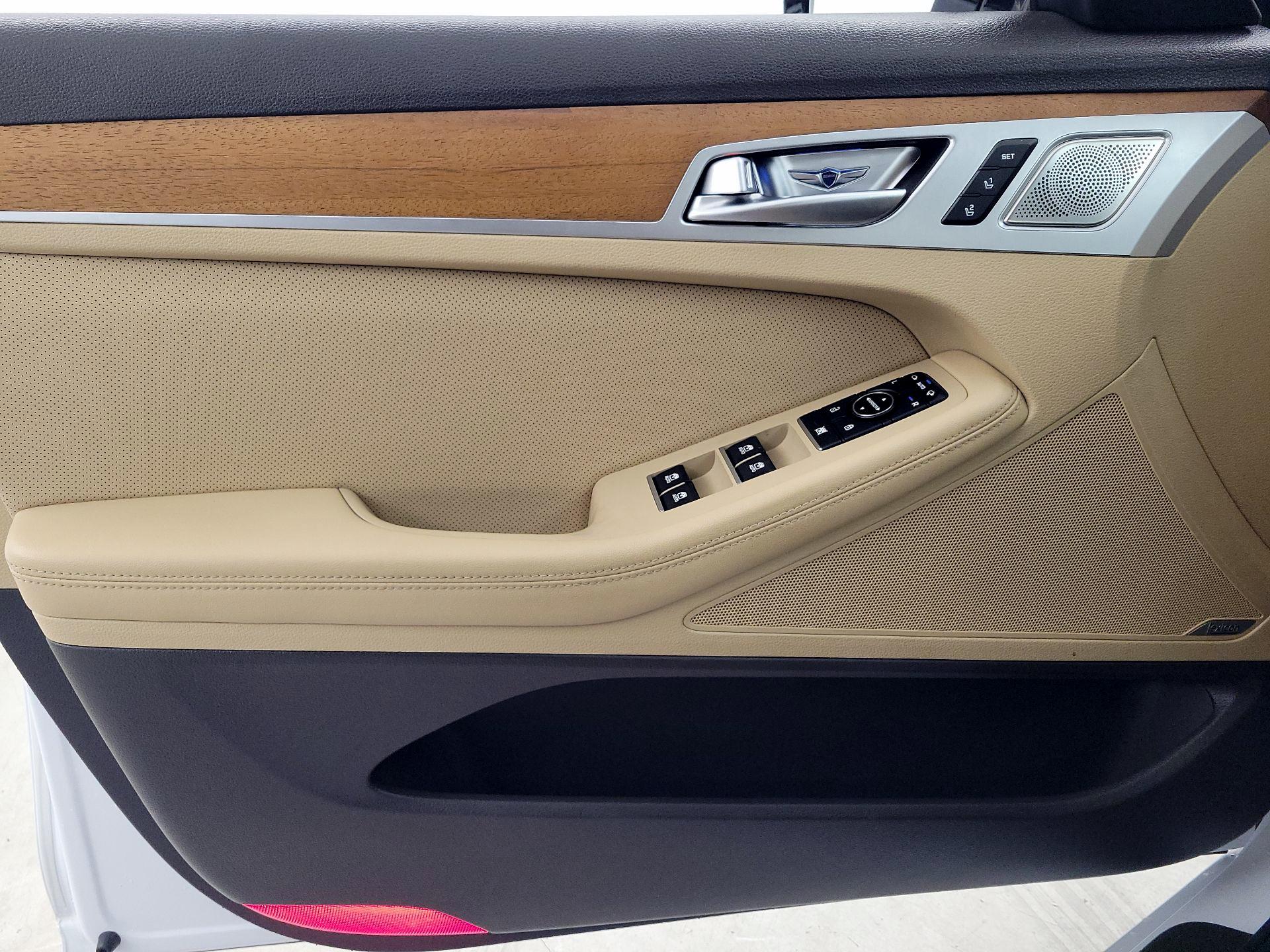 Thumbnail: 2018 Genesis G80 - 12