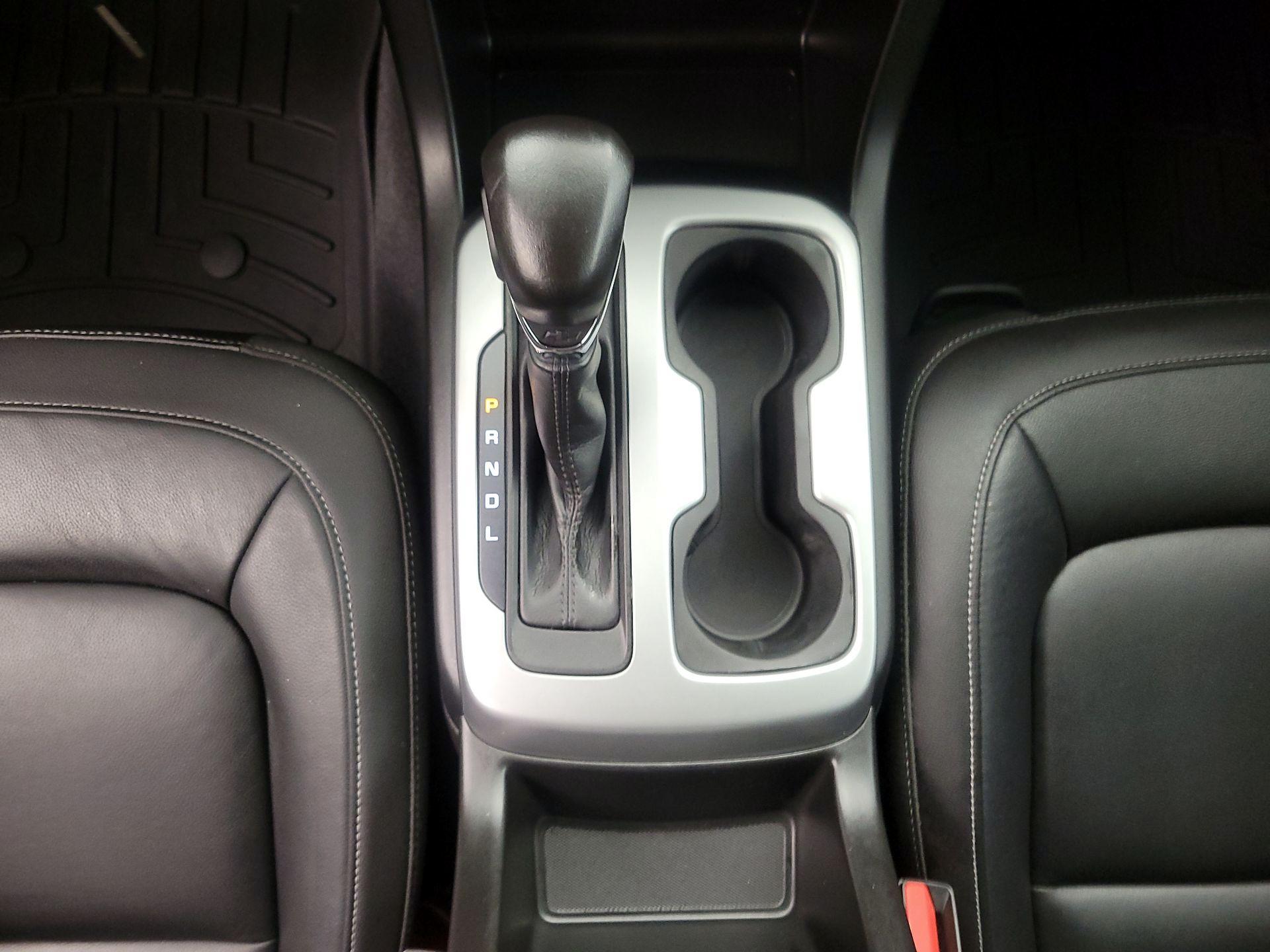 Thumbnail: 2022 Chevrolet Colorado - 17