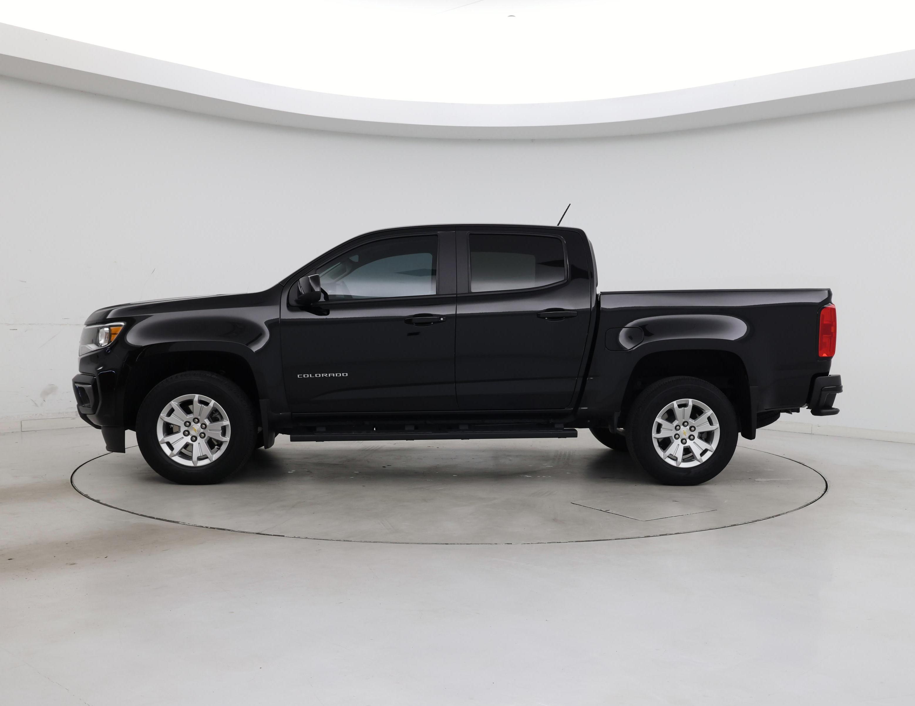 Thumbnail: 2022 Chevrolet Colorado - 3