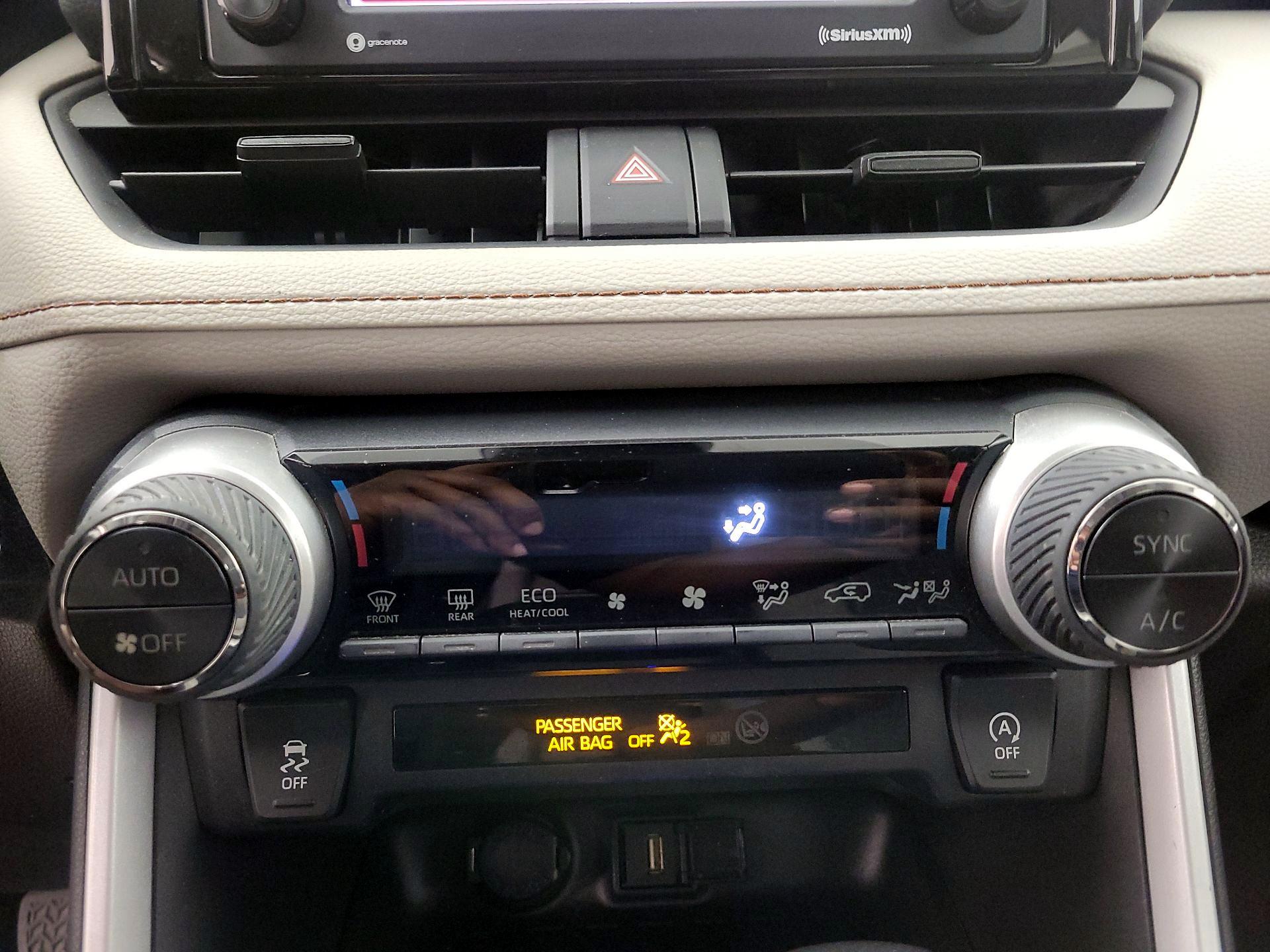 Thumbnail: 2021 Toyota RAV4 - 16