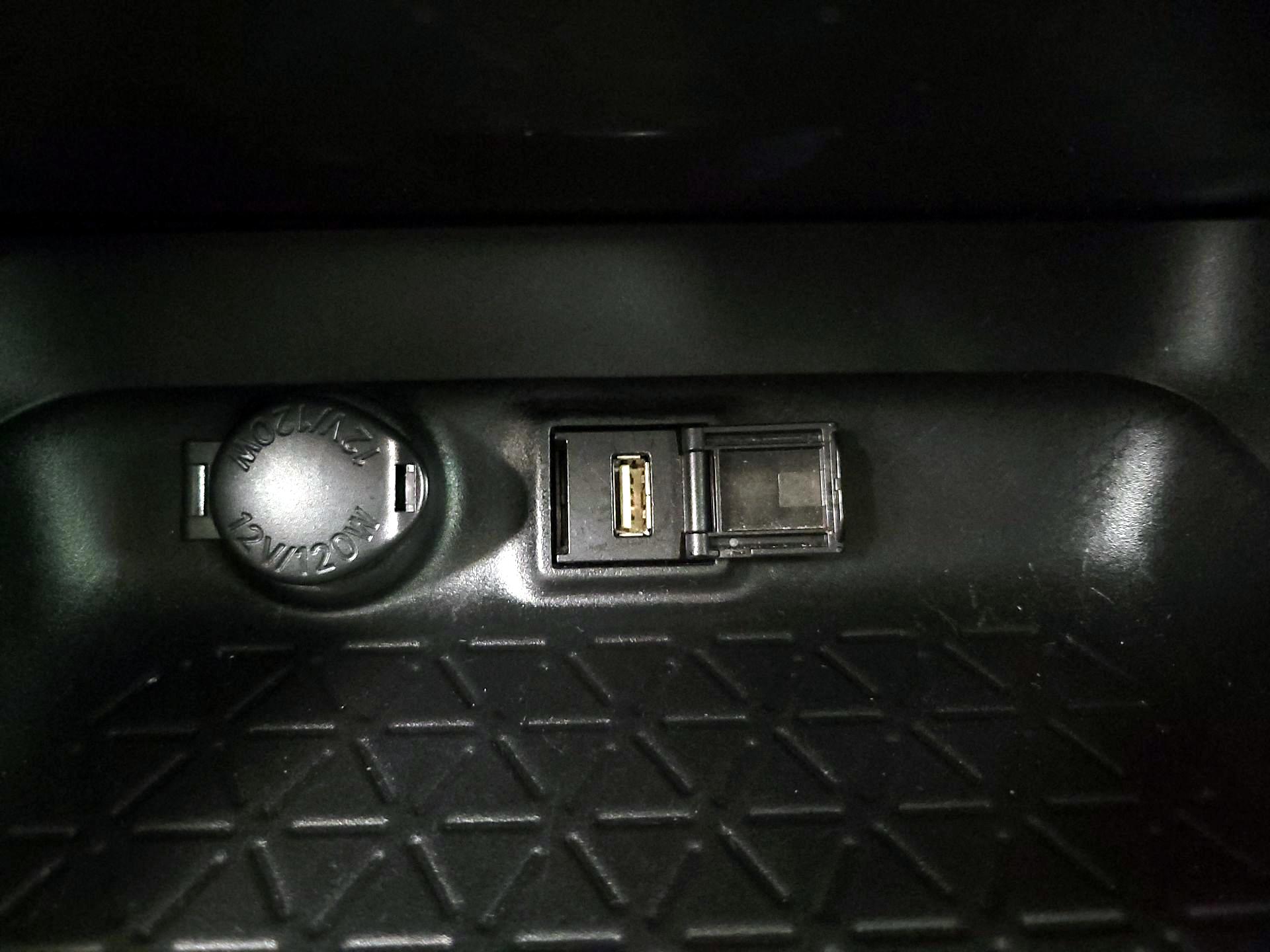 Thumbnail: 2021 Toyota RAV4 - 18