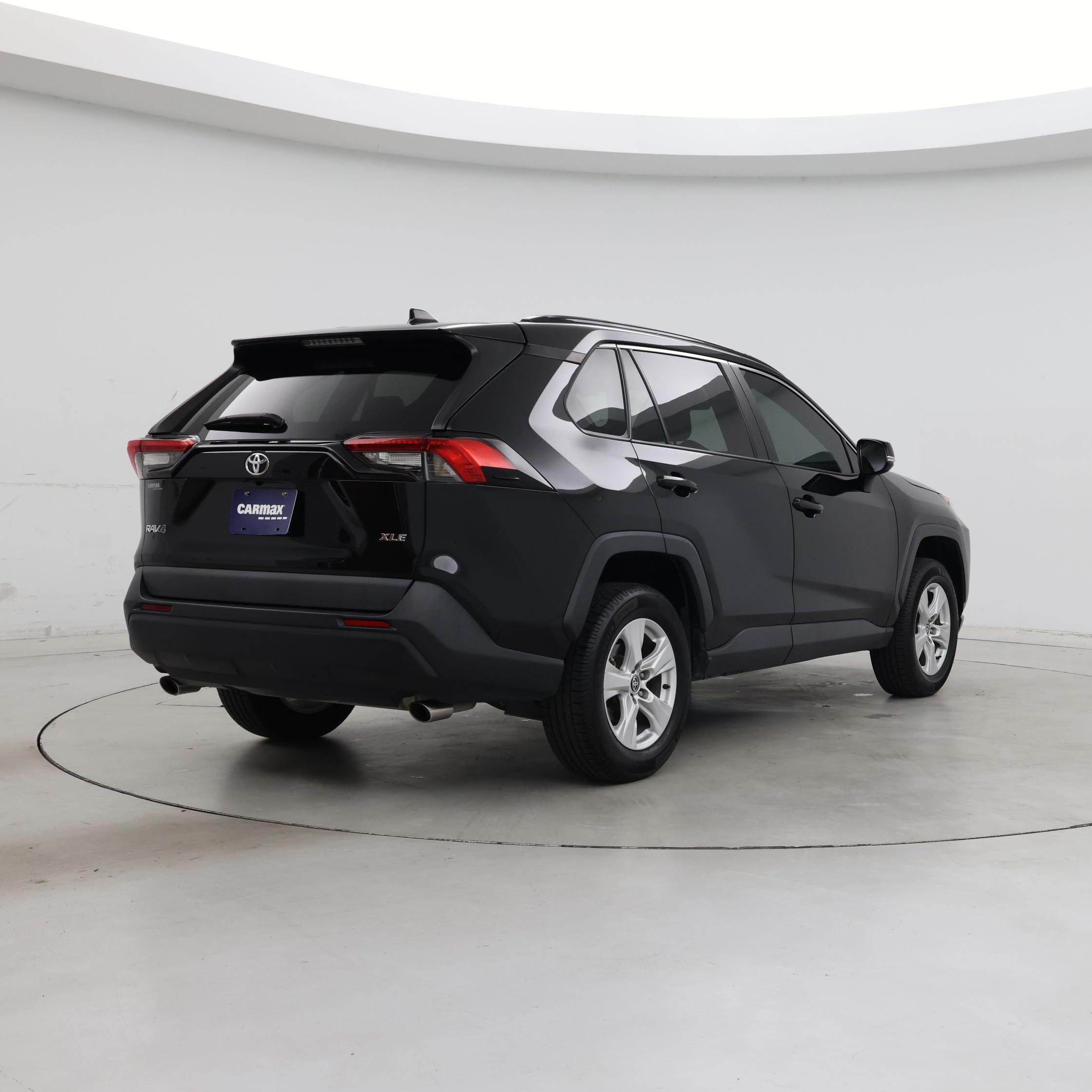 Thumbnail: 2021 Toyota RAV4 - 8