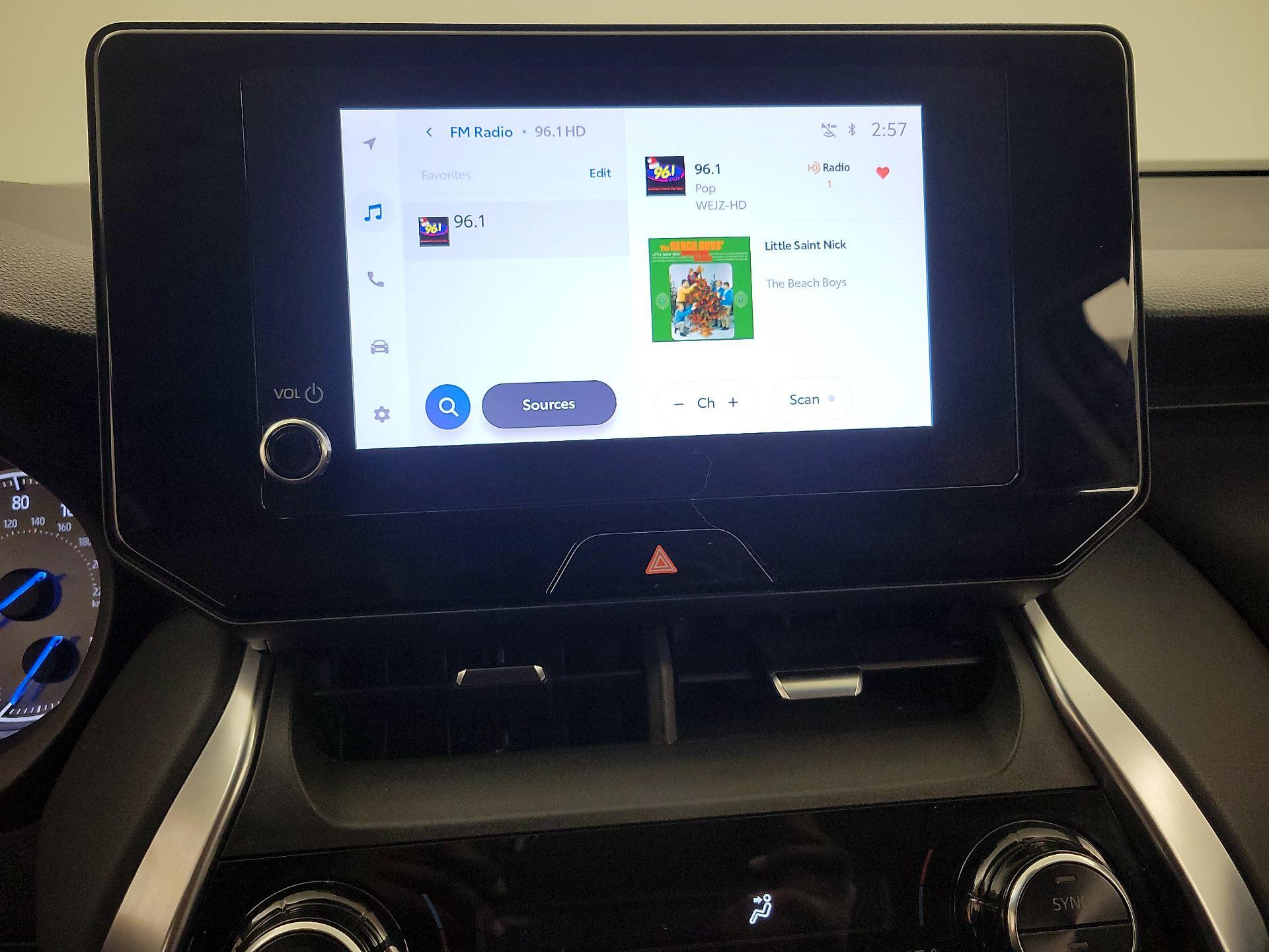 Thumbnail: 2023 Toyota Venza - 15