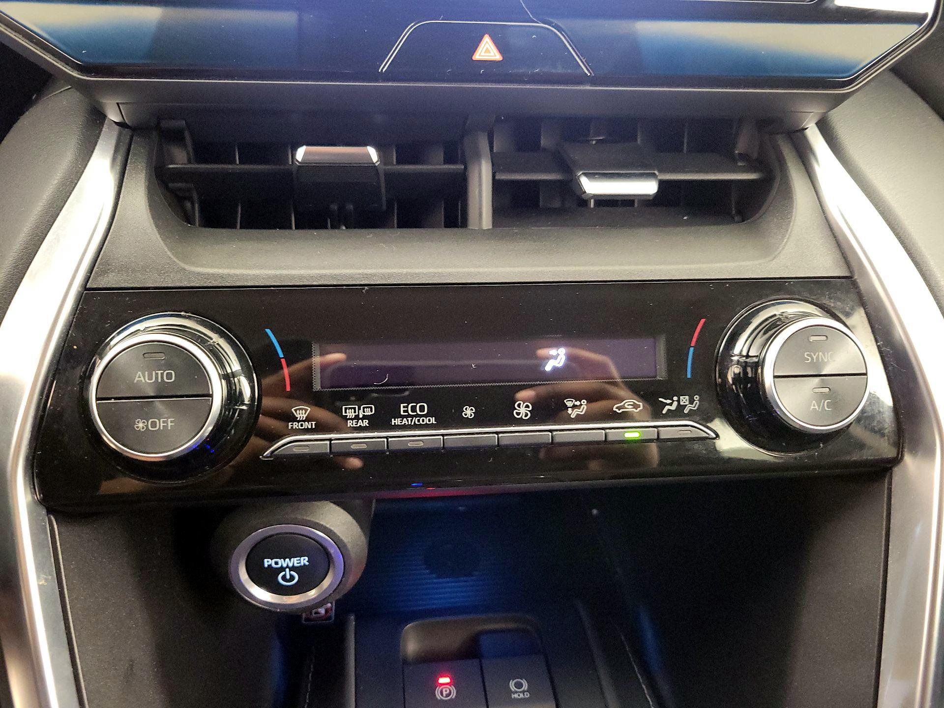 Thumbnail: 2023 Toyota Venza - 16