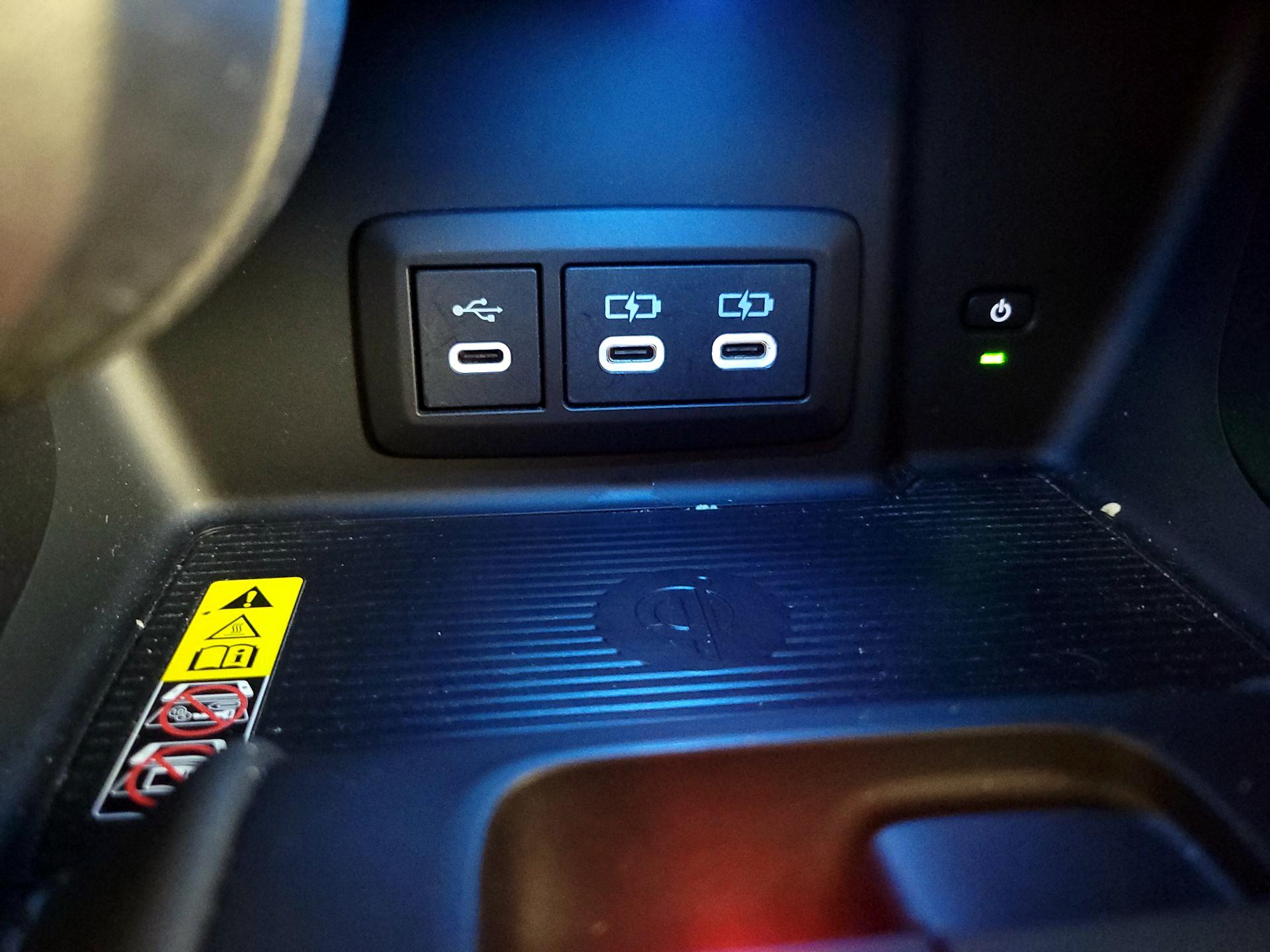 Thumbnail: 2023 Toyota Venza - 18