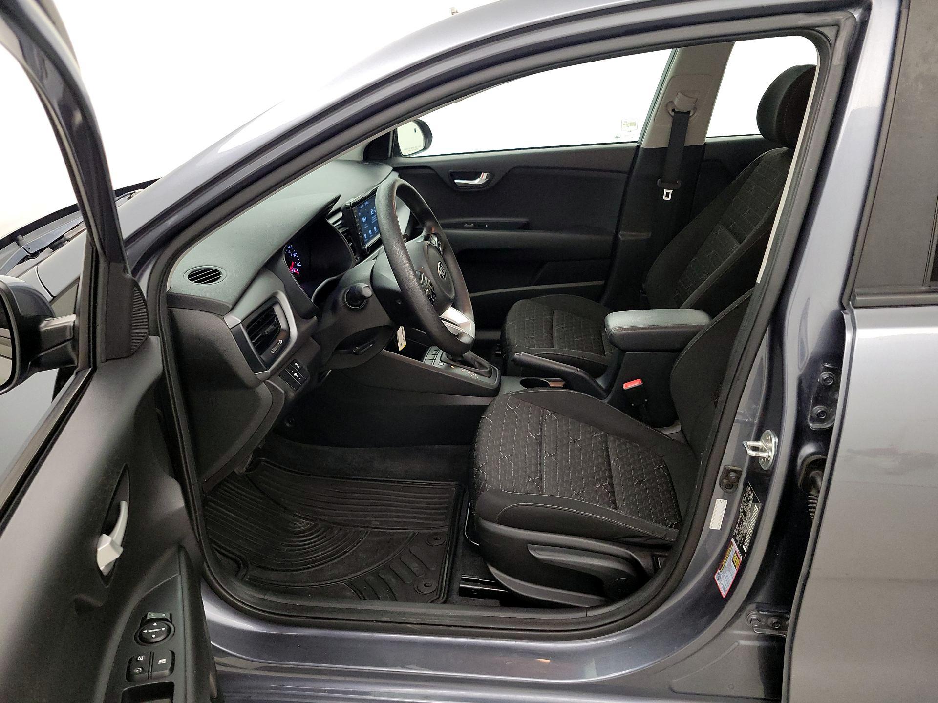 Thumbnail: 2019 Kia Rio - 11