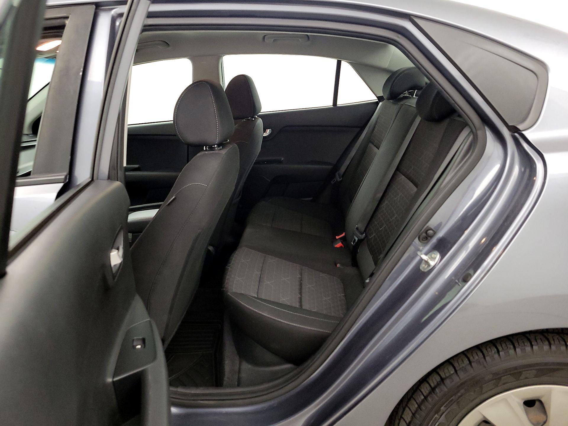 Thumbnail: 2019 Kia Rio - 19