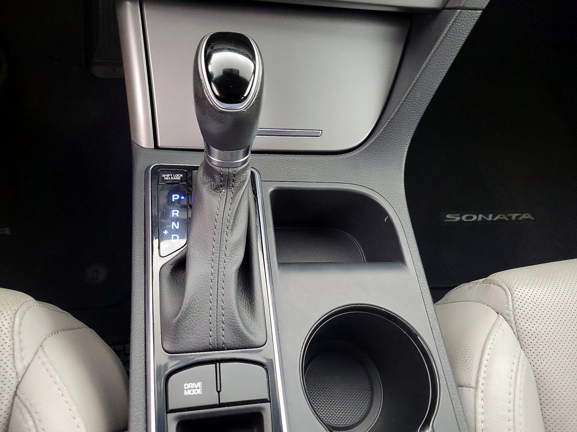 Thumbnail: 2017 Hyundai Sonata - 18