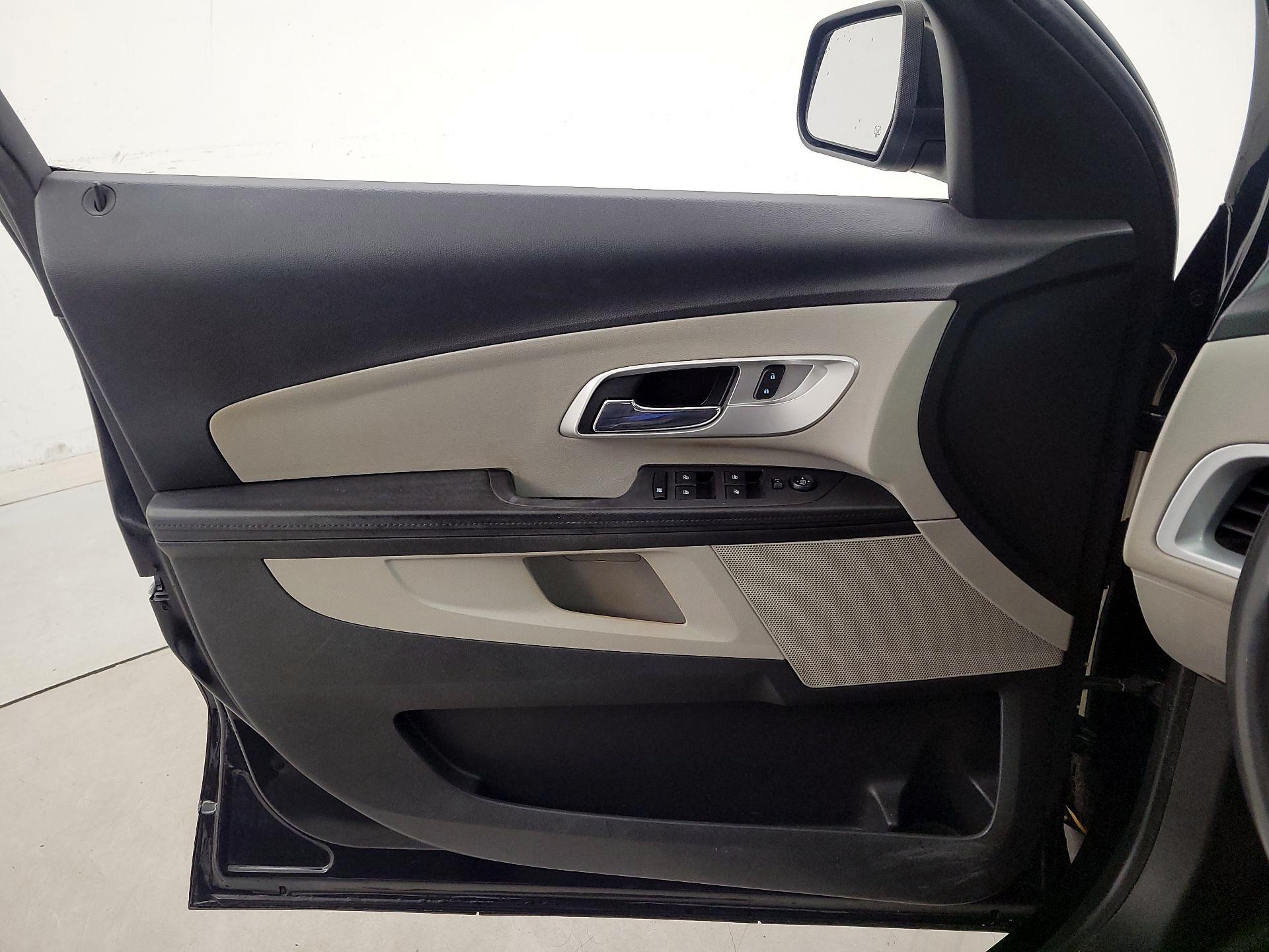 Thumbnail: 2017 Chevrolet Equinox - 12