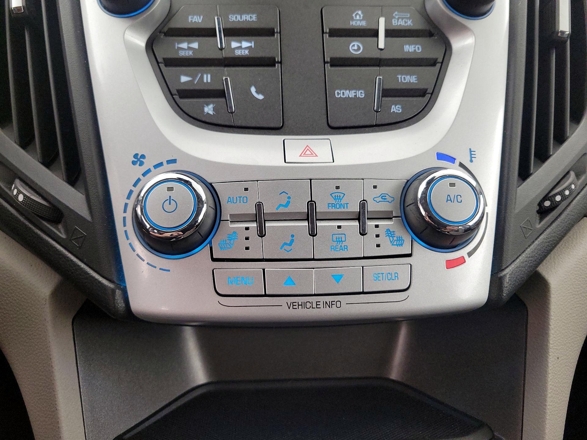 Thumbnail: 2017 Chevrolet Equinox - 15