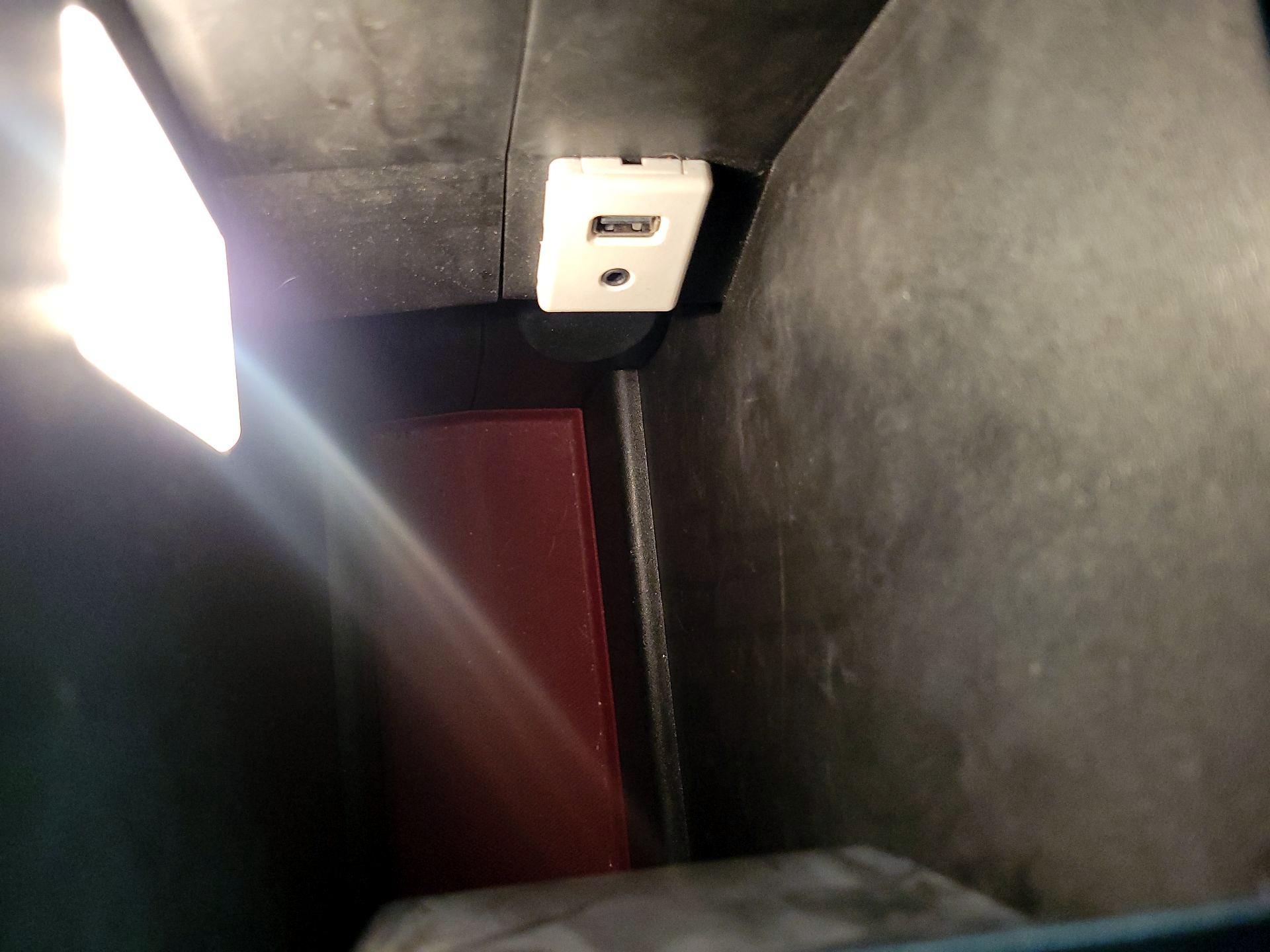 Thumbnail: 2017 Chevrolet Equinox - 17